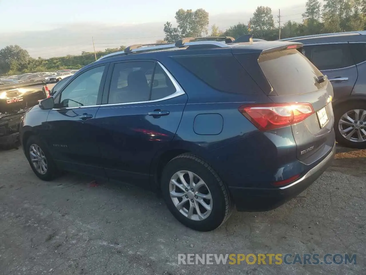 2 Photograph of a damaged car 2GNAXKEV3K6235686 CHEVROLET EQUINOX 2019