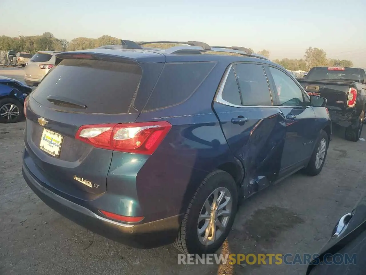 3 Photograph of a damaged car 2GNAXKEV3K6235686 CHEVROLET EQUINOX 2019