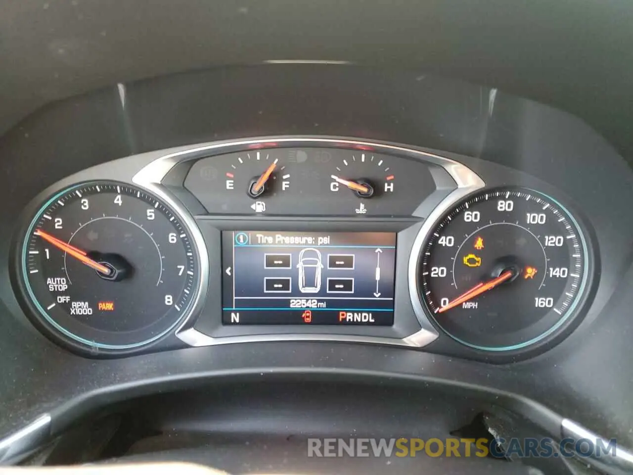 9 Photograph of a damaged car 2GNAXKEV3K6239155 CHEVROLET EQUINOX 2019