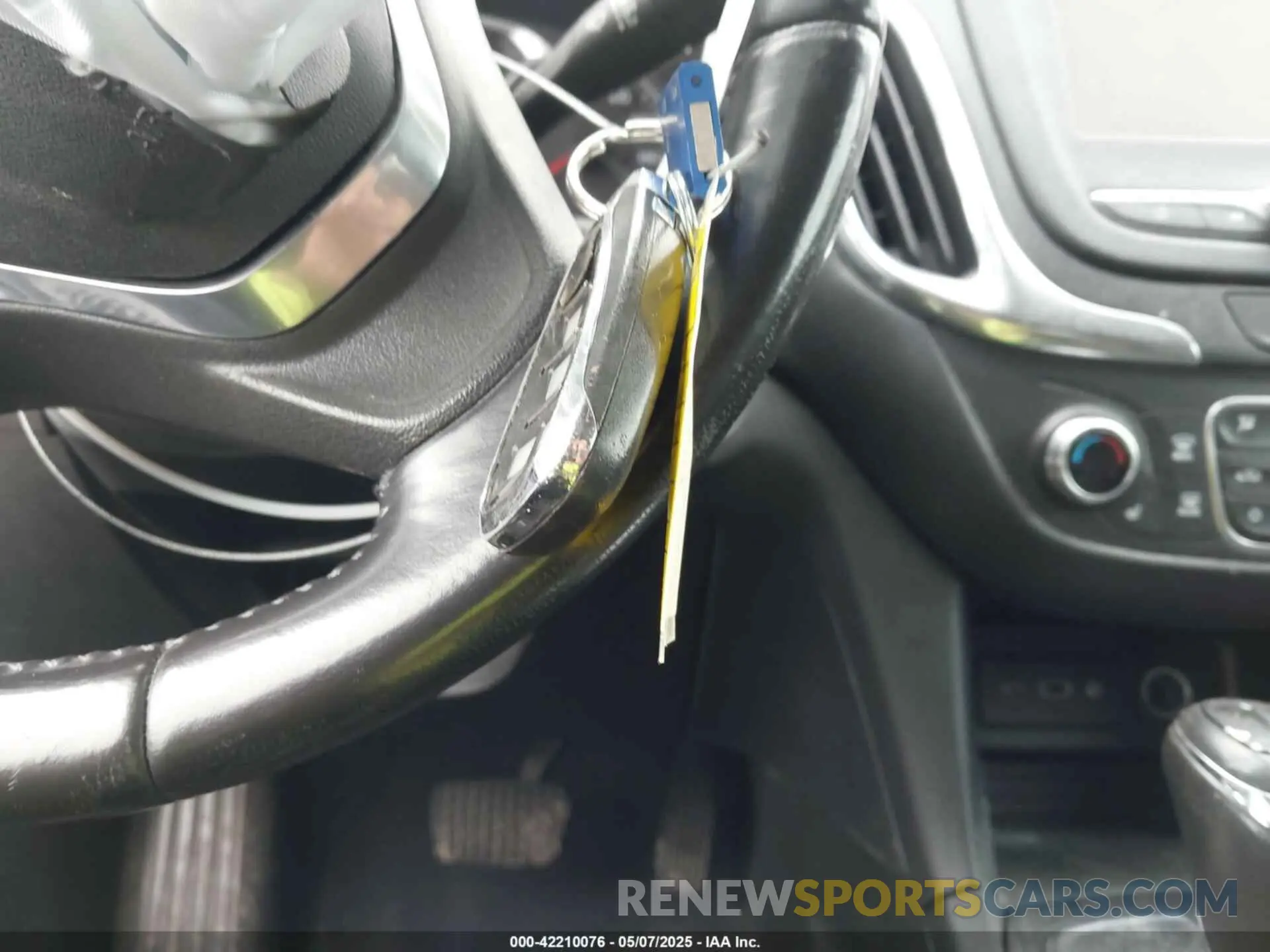 11 Photograph of a damaged car 2GNAXKEV3K6254111 CHEVROLET EQUINOX 2019