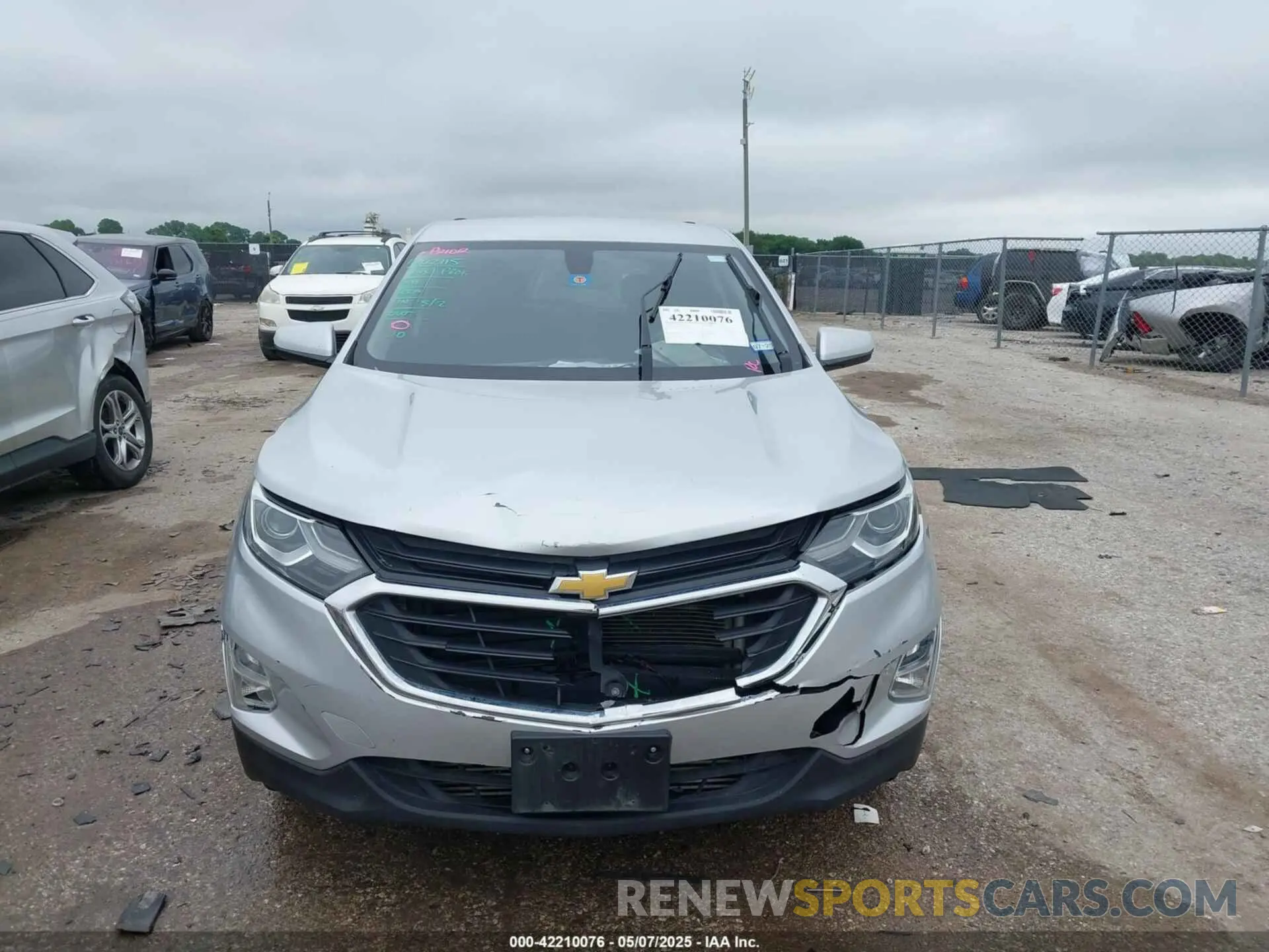 12 Photograph of a damaged car 2GNAXKEV3K6254111 CHEVROLET EQUINOX 2019