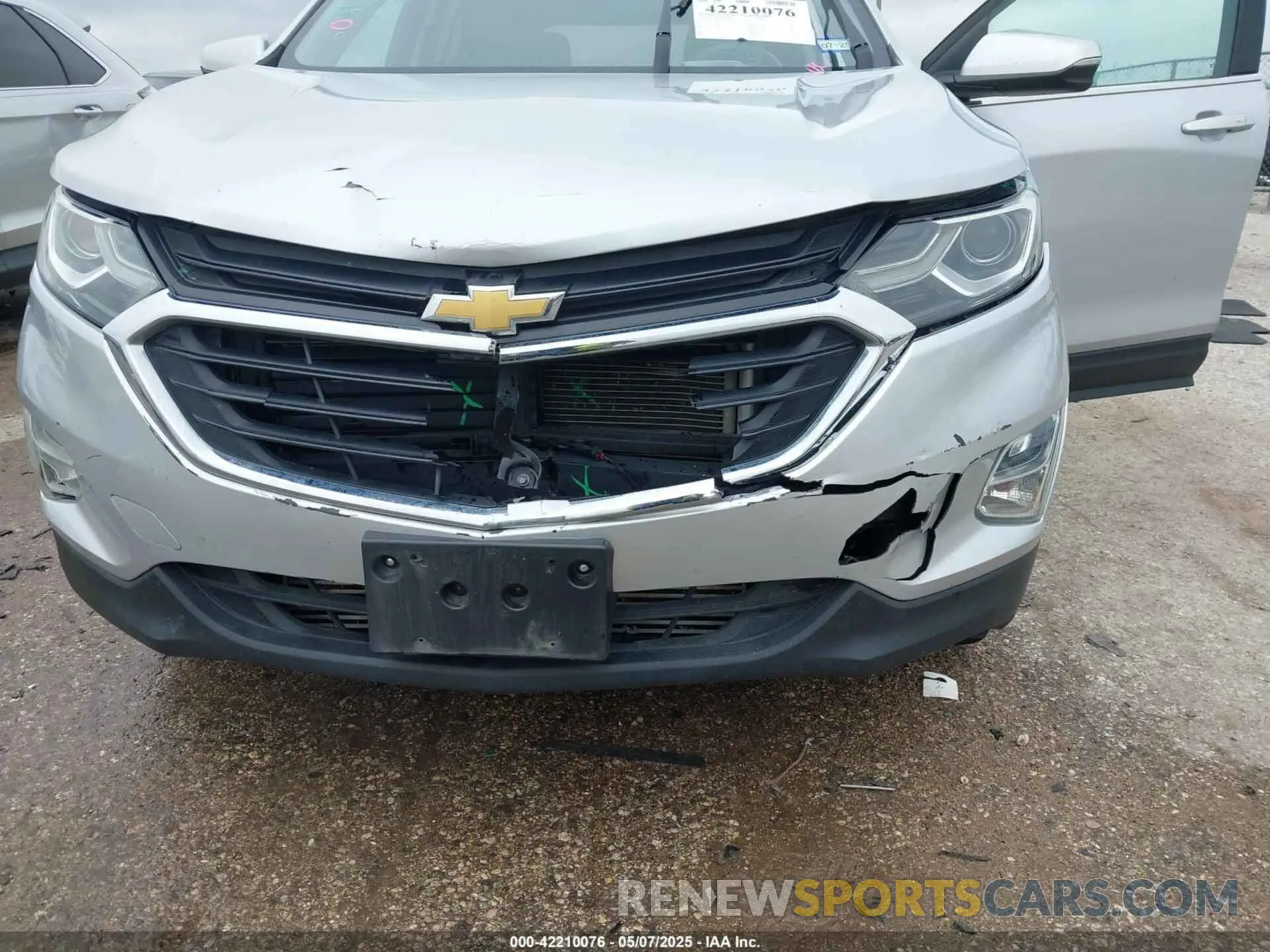 6 Photograph of a damaged car 2GNAXKEV3K6254111 CHEVROLET EQUINOX 2019