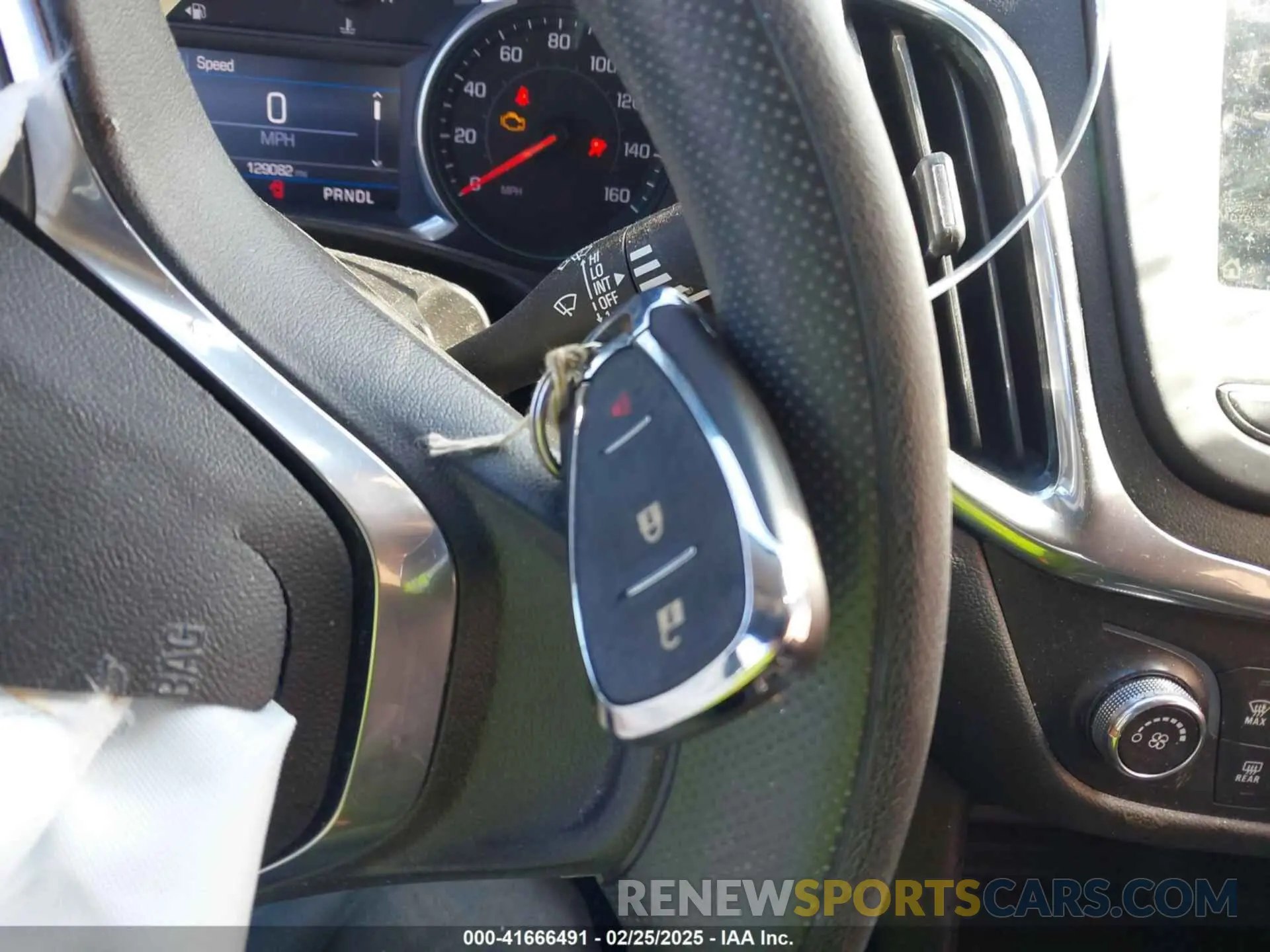 11 Photograph of a damaged car 2GNAXKEV3K6275461 CHEVROLET EQUINOX 2019