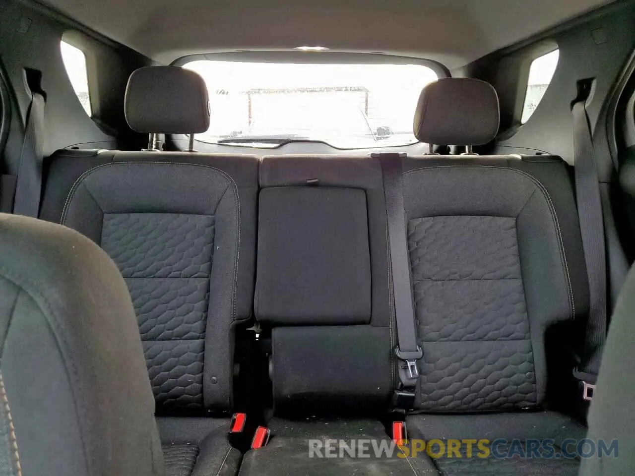 10 Photograph of a damaged car 2GNAXKEV3K6292647 CHEVROLET EQUINOX 2019
