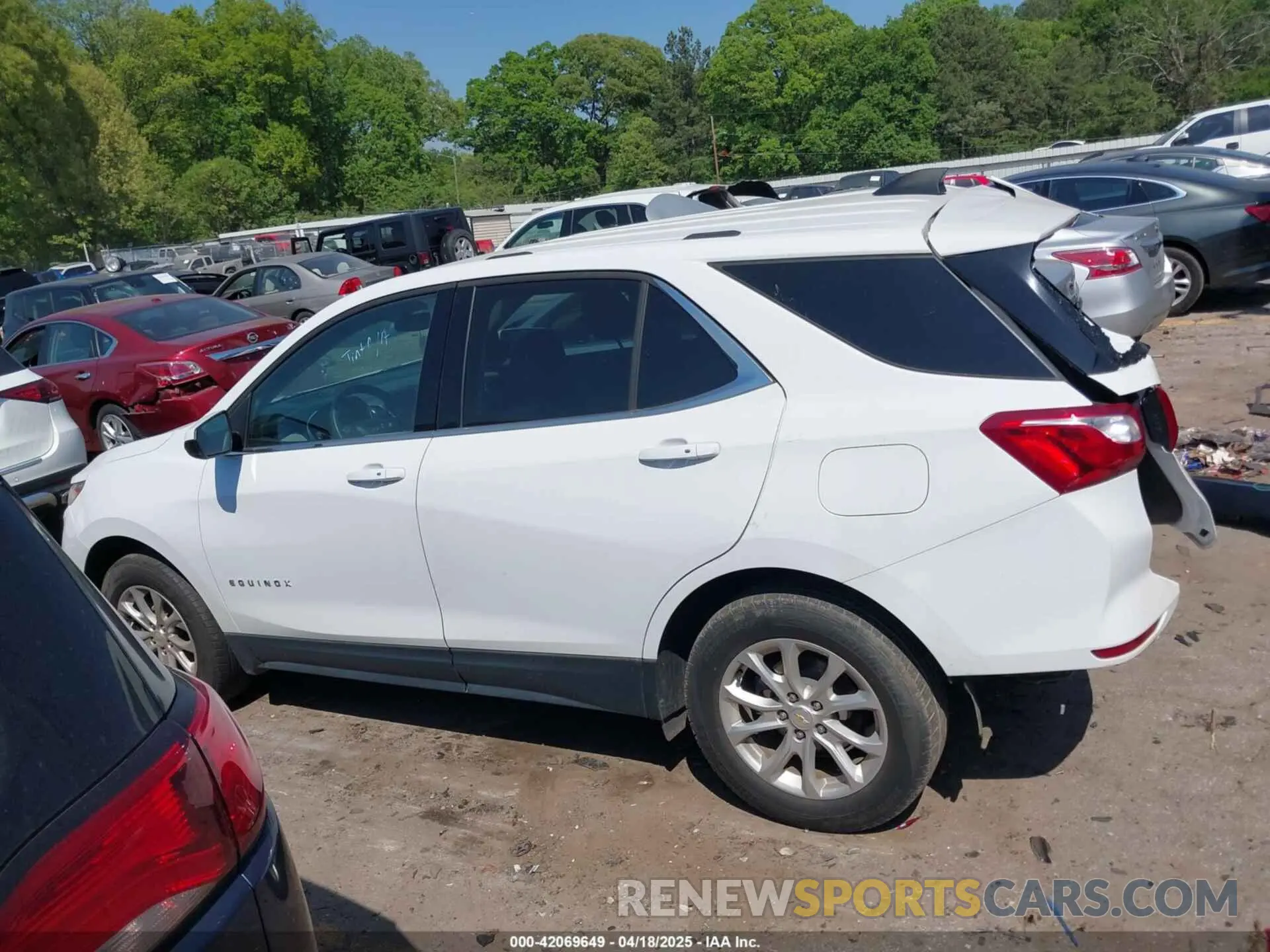 14 Photograph of a damaged car 2GNAXKEV3K6305445 CHEVROLET EQUINOX 2019