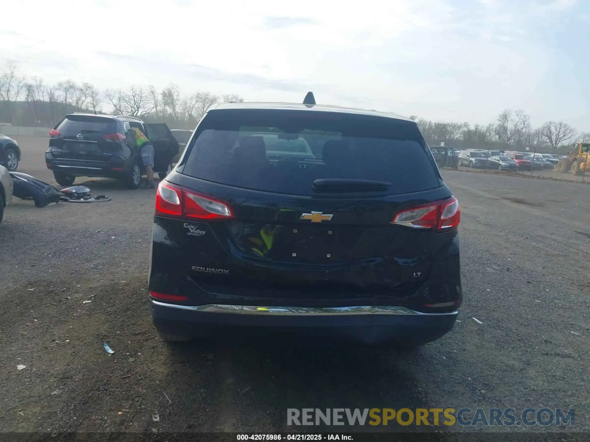 16 Photograph of a damaged car 2GNAXKEV4K6118943 CHEVROLET EQUINOX 2019