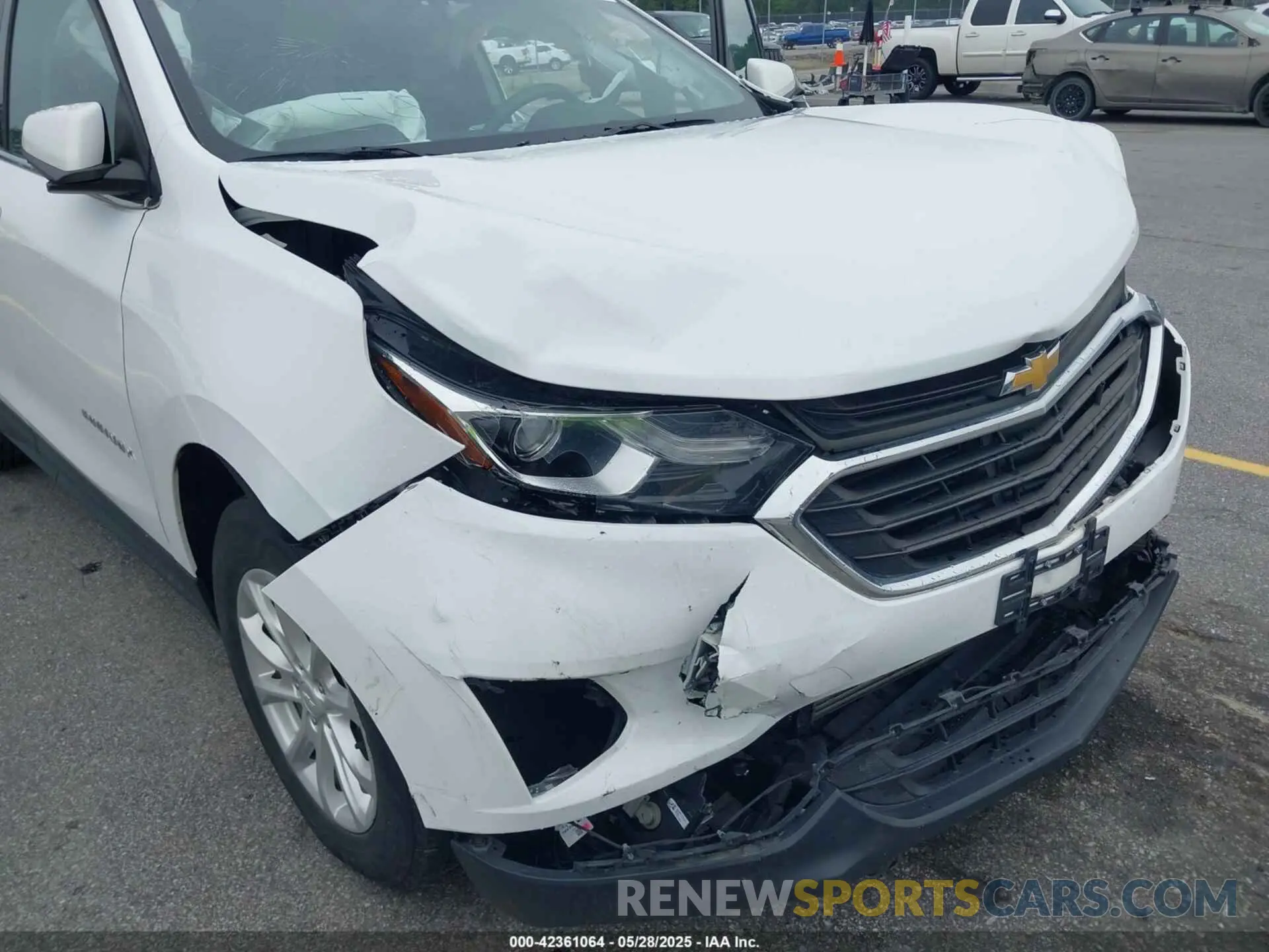 6 Photograph of a damaged car 2GNAXKEV4K6127271 CHEVROLET EQUINOX 2019