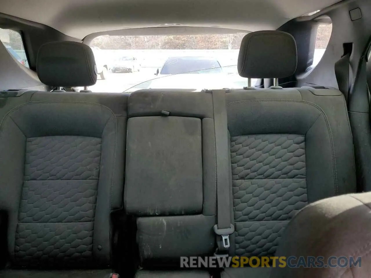 10 Photograph of a damaged car 2GNAXKEV4K6129991 CHEVROLET EQUINOX 2019
