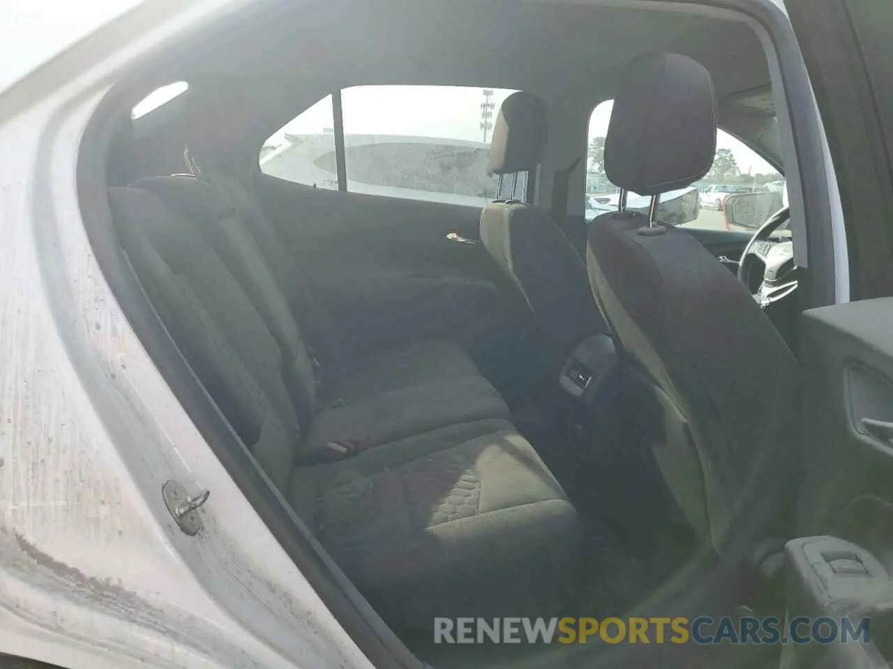 11 Photograph of a damaged car 2GNAXKEV4K6129991 CHEVROLET EQUINOX 2019