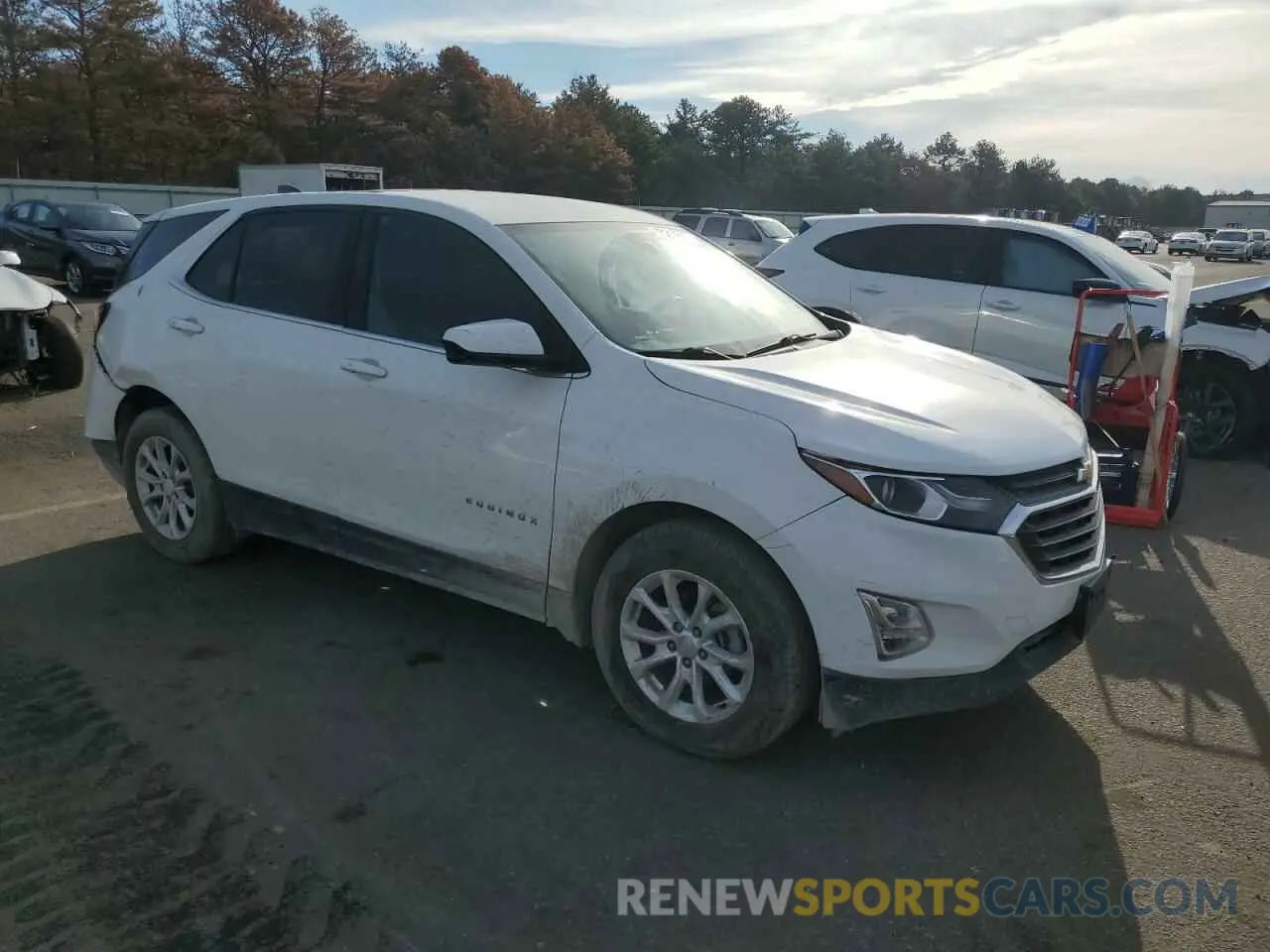4 Photograph of a damaged car 2GNAXKEV4K6129991 CHEVROLET EQUINOX 2019