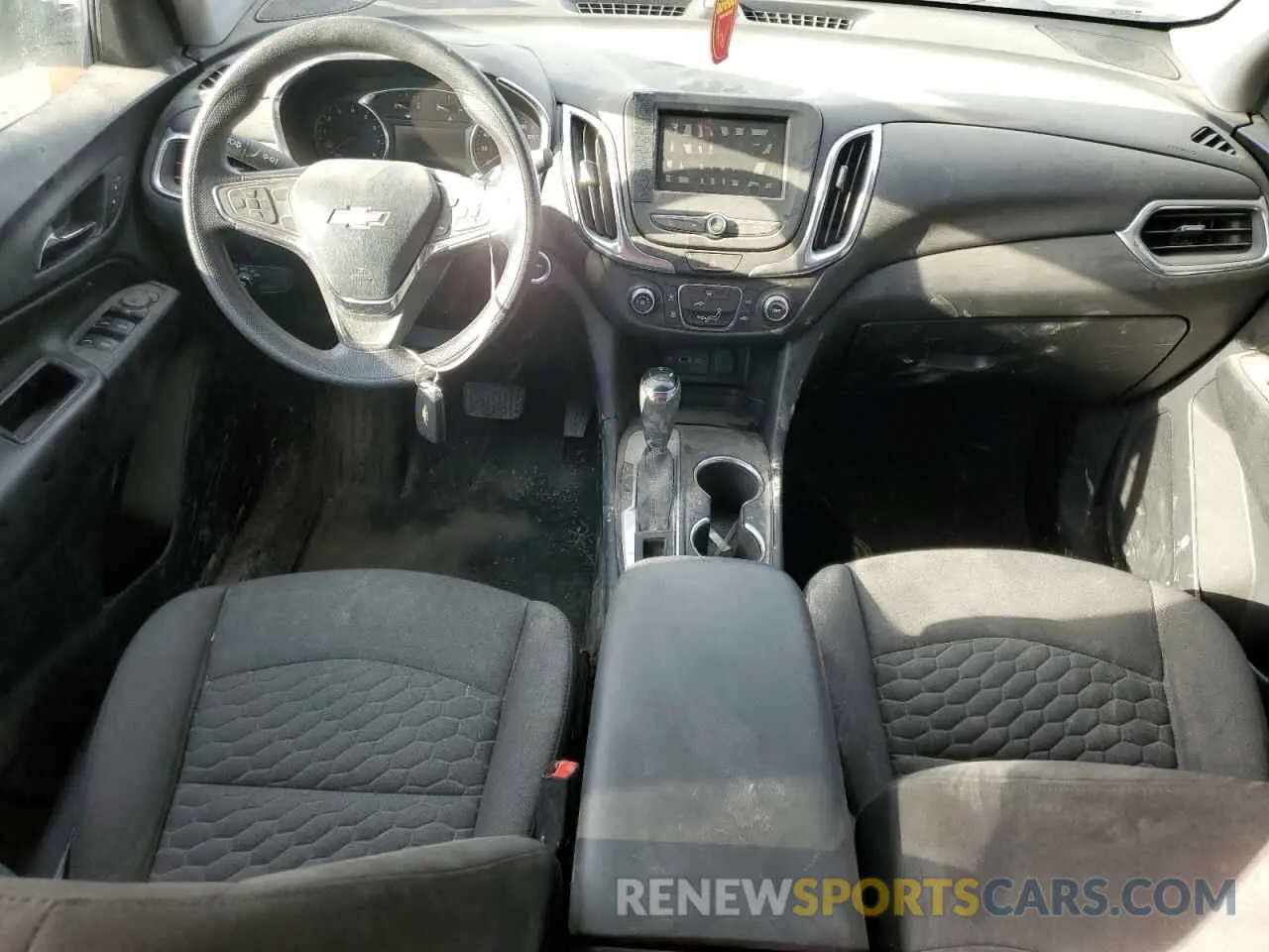 8 Photograph of a damaged car 2GNAXKEV4K6129991 CHEVROLET EQUINOX 2019