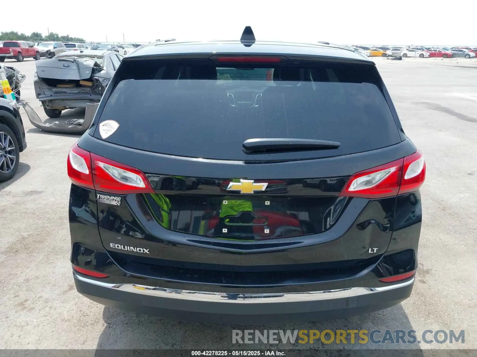 16 Photograph of a damaged car 2GNAXKEV4K6143230 CHEVROLET EQUINOX 2019