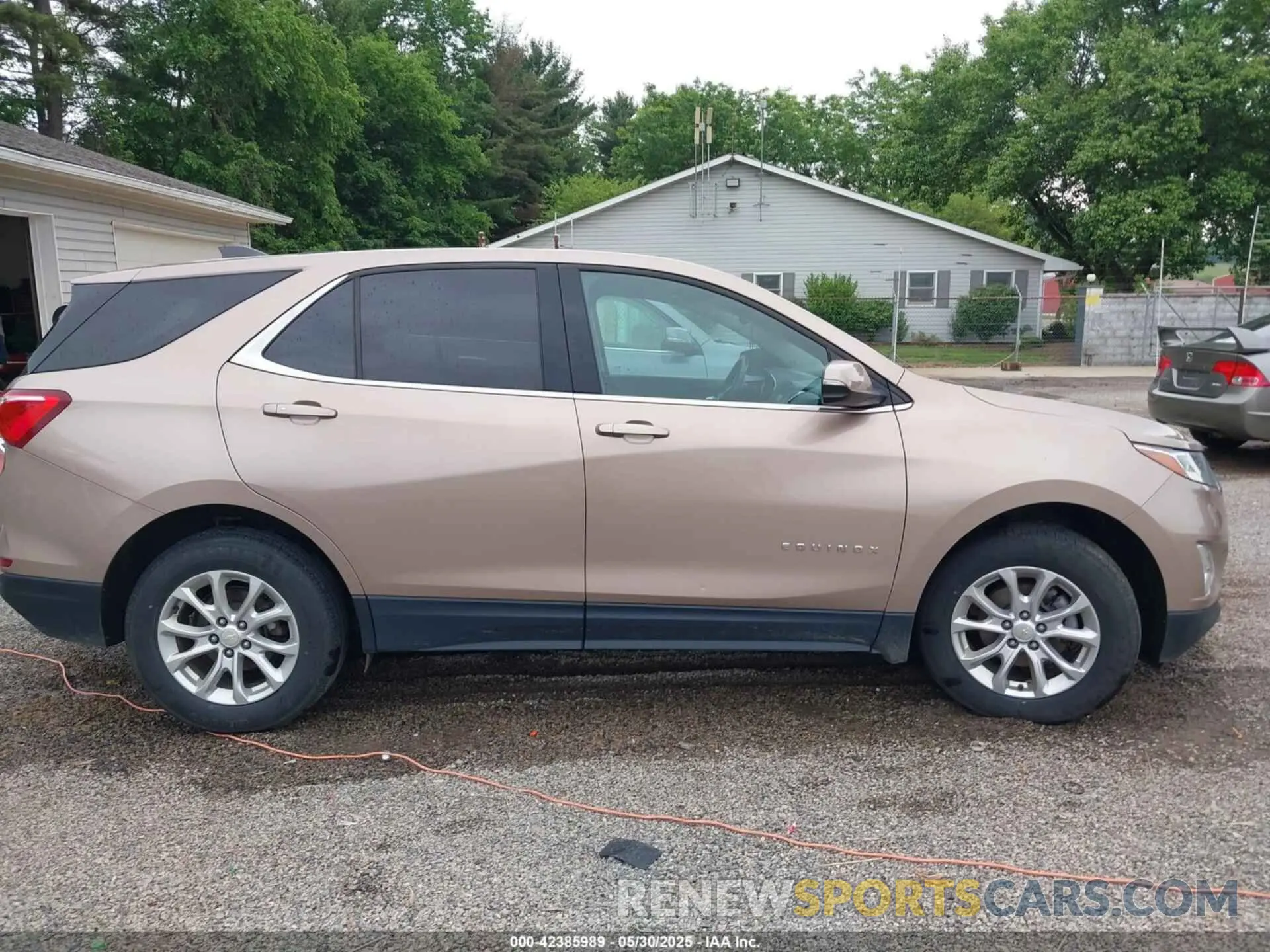 13 Photograph of a damaged car 2GNAXKEV4K6160044 CHEVROLET EQUINOX 2019