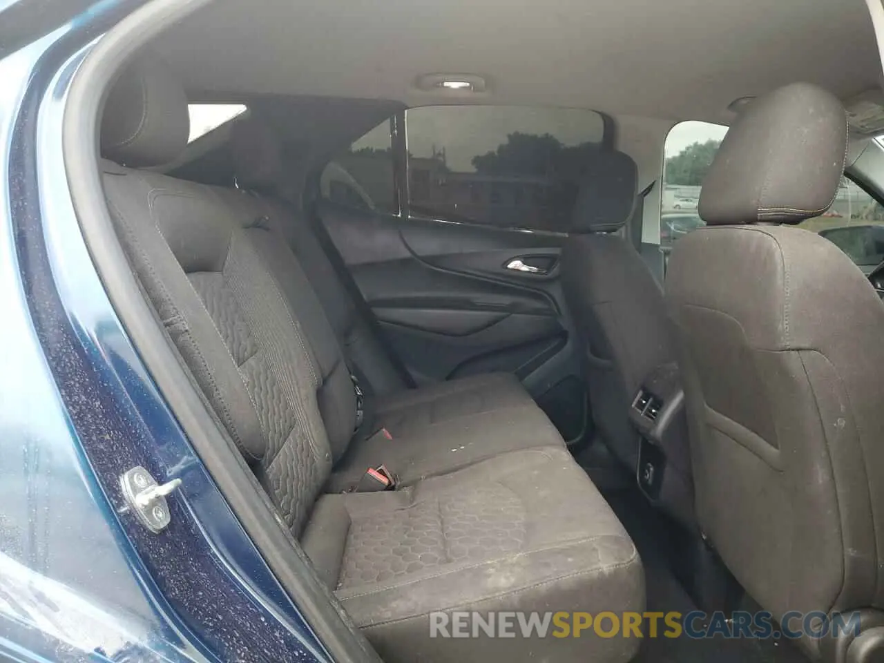 11 Photograph of a damaged car 2GNAXKEV4K6215561 CHEVROLET EQUINOX 2019