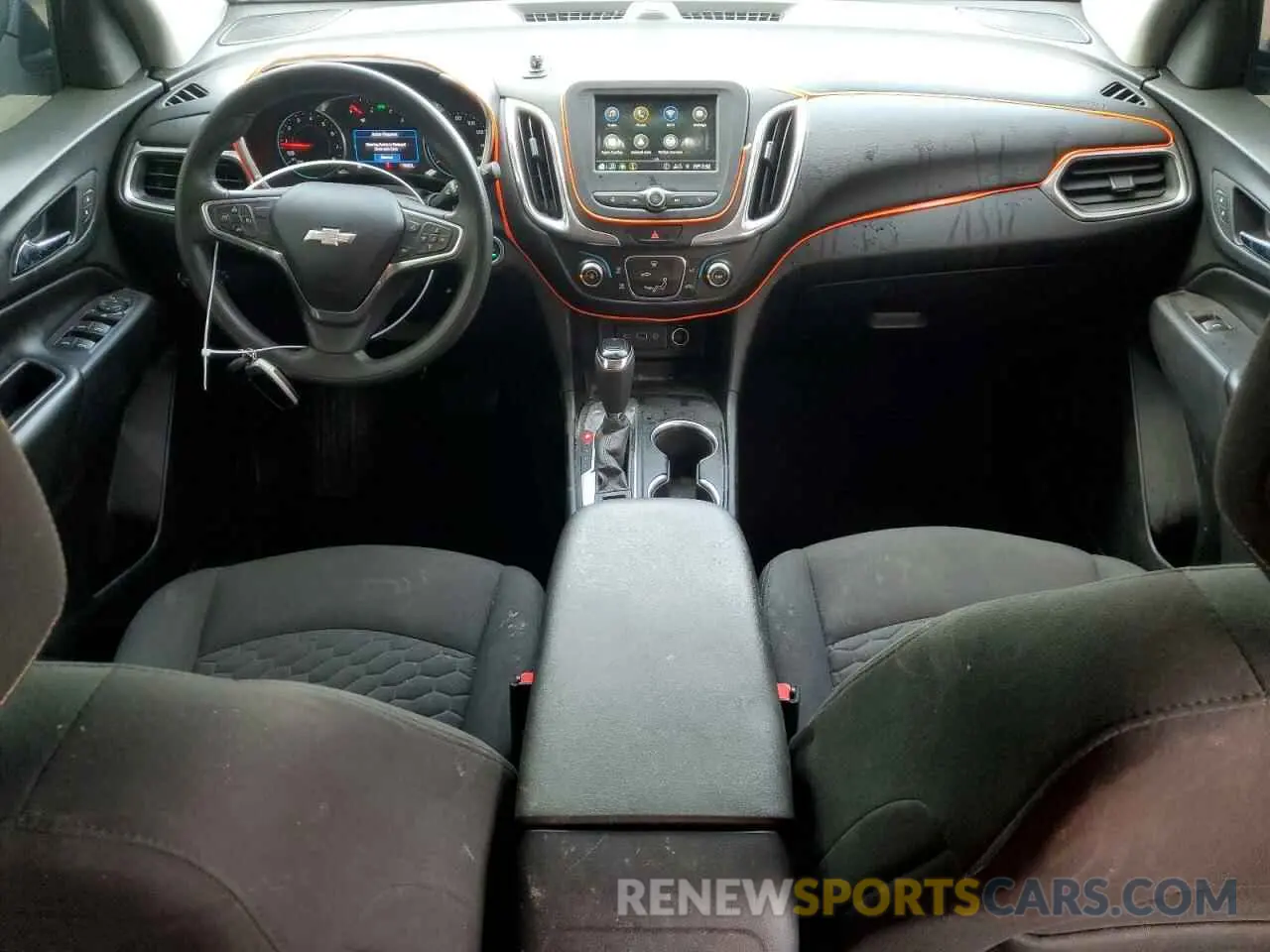 8 Photograph of a damaged car 2GNAXKEV4K6215561 CHEVROLET EQUINOX 2019