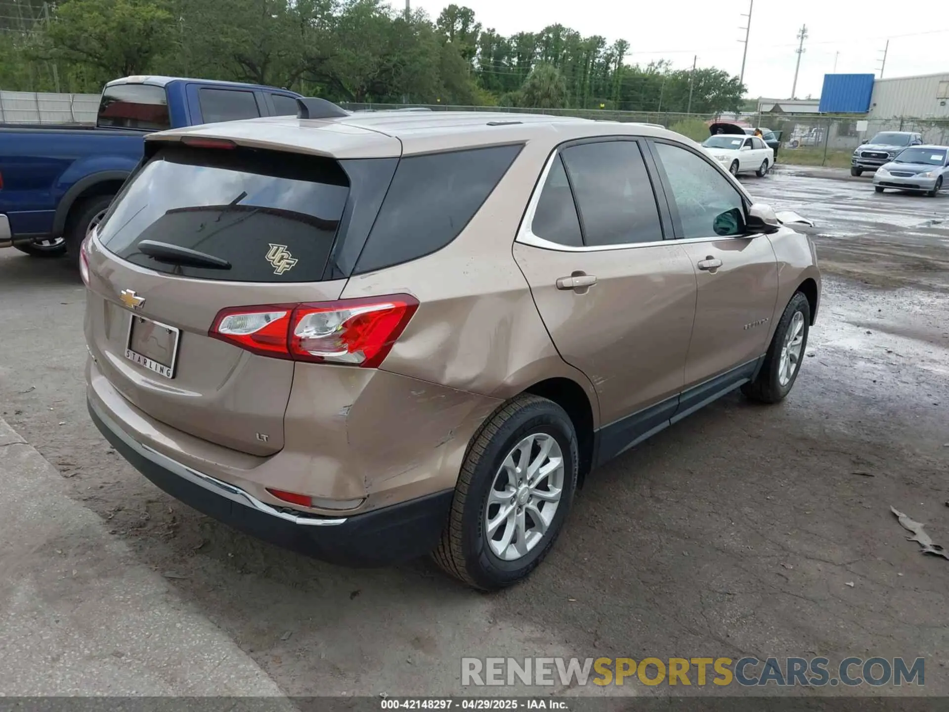 4 Photograph of a damaged car 2GNAXKEV4K6259009 CHEVROLET EQUINOX 2019