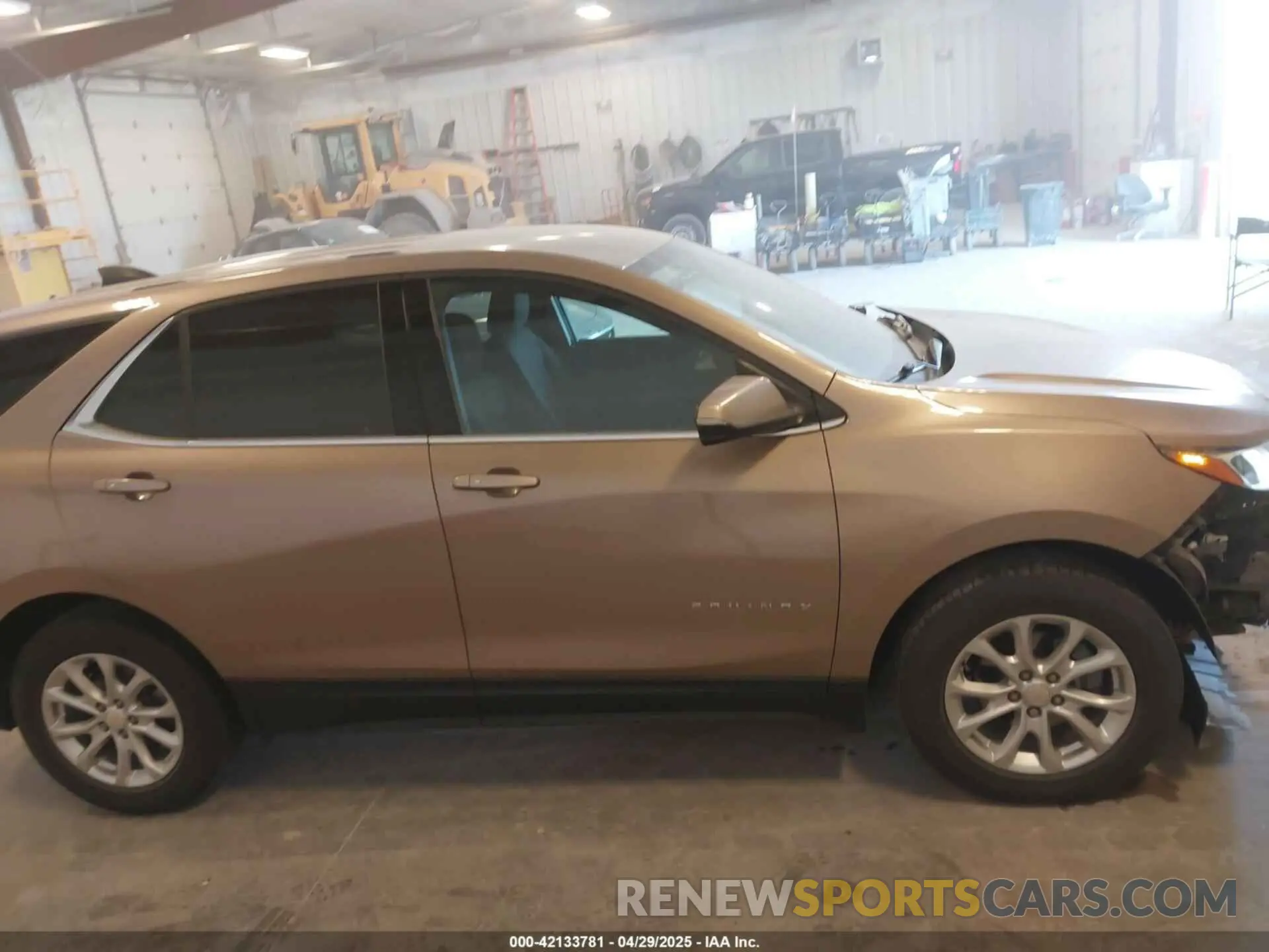 13 Photograph of a damaged car 2GNAXKEV4K6290731 CHEVROLET EQUINOX 2019