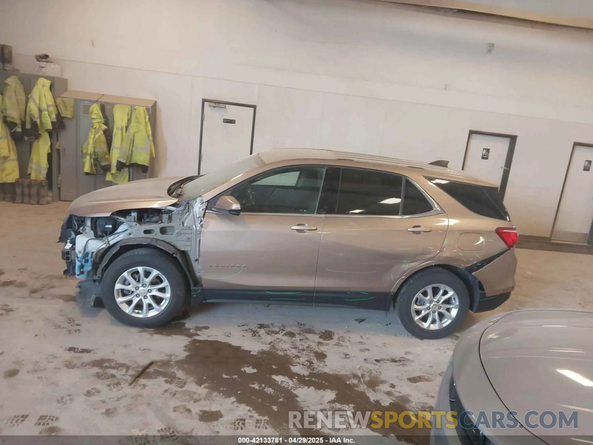 14 Photograph of a damaged car 2GNAXKEV4K6290731 CHEVROLET EQUINOX 2019