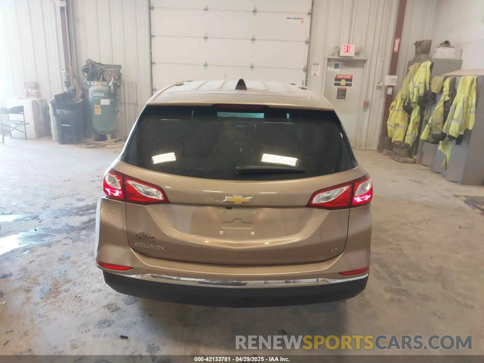16 Photograph of a damaged car 2GNAXKEV4K6290731 CHEVROLET EQUINOX 2019