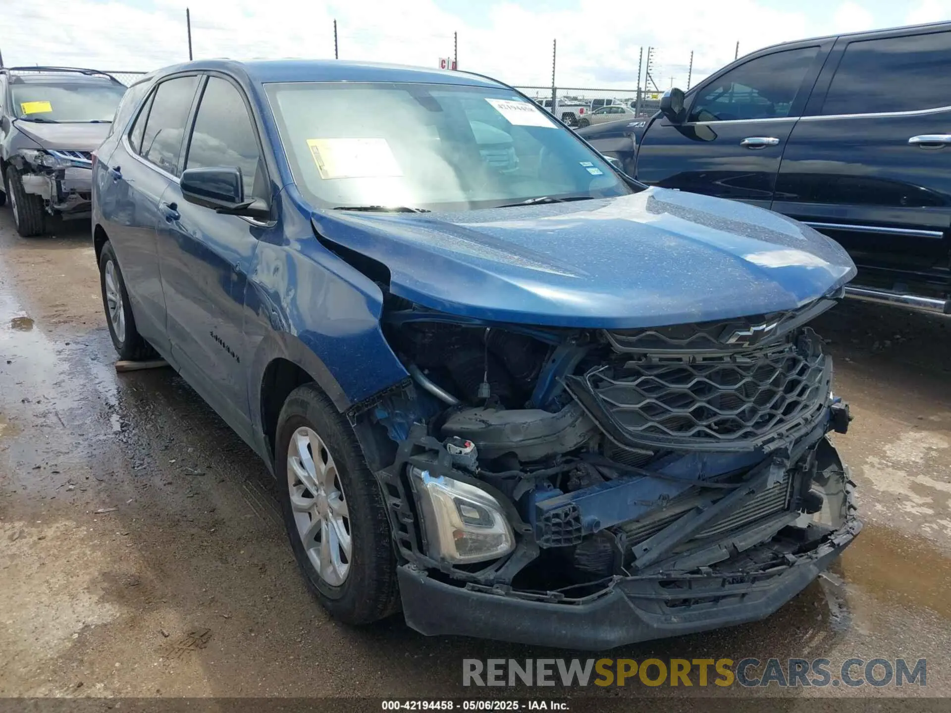 1 Photograph of a damaged car 2GNAXKEV4K6300688 CHEVROLET EQUINOX 2019