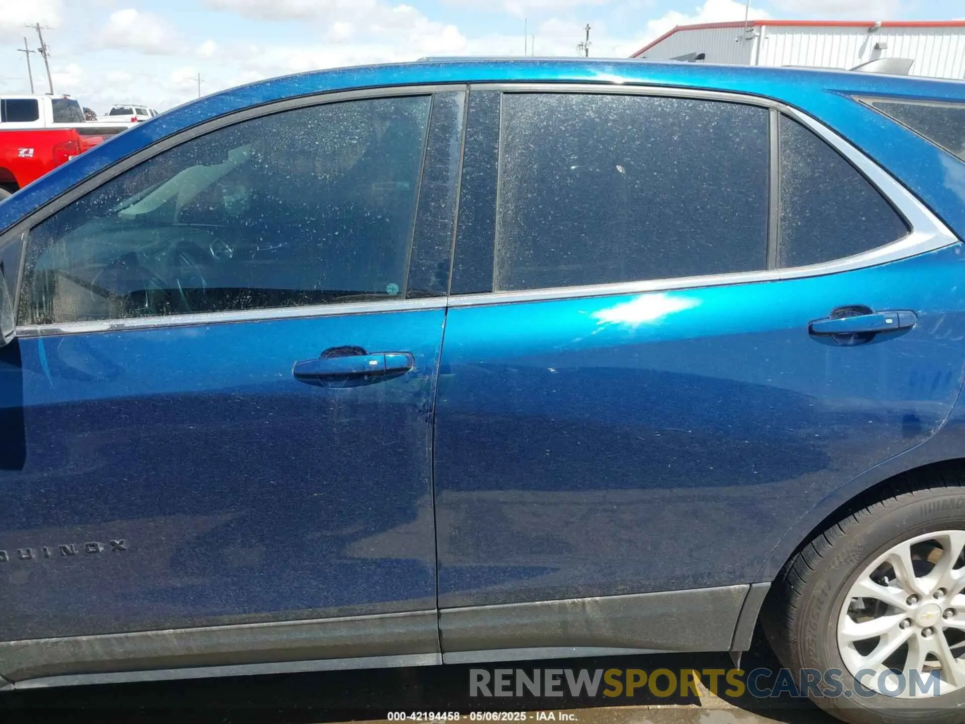 15 Photograph of a damaged car 2GNAXKEV4K6300688 CHEVROLET EQUINOX 2019