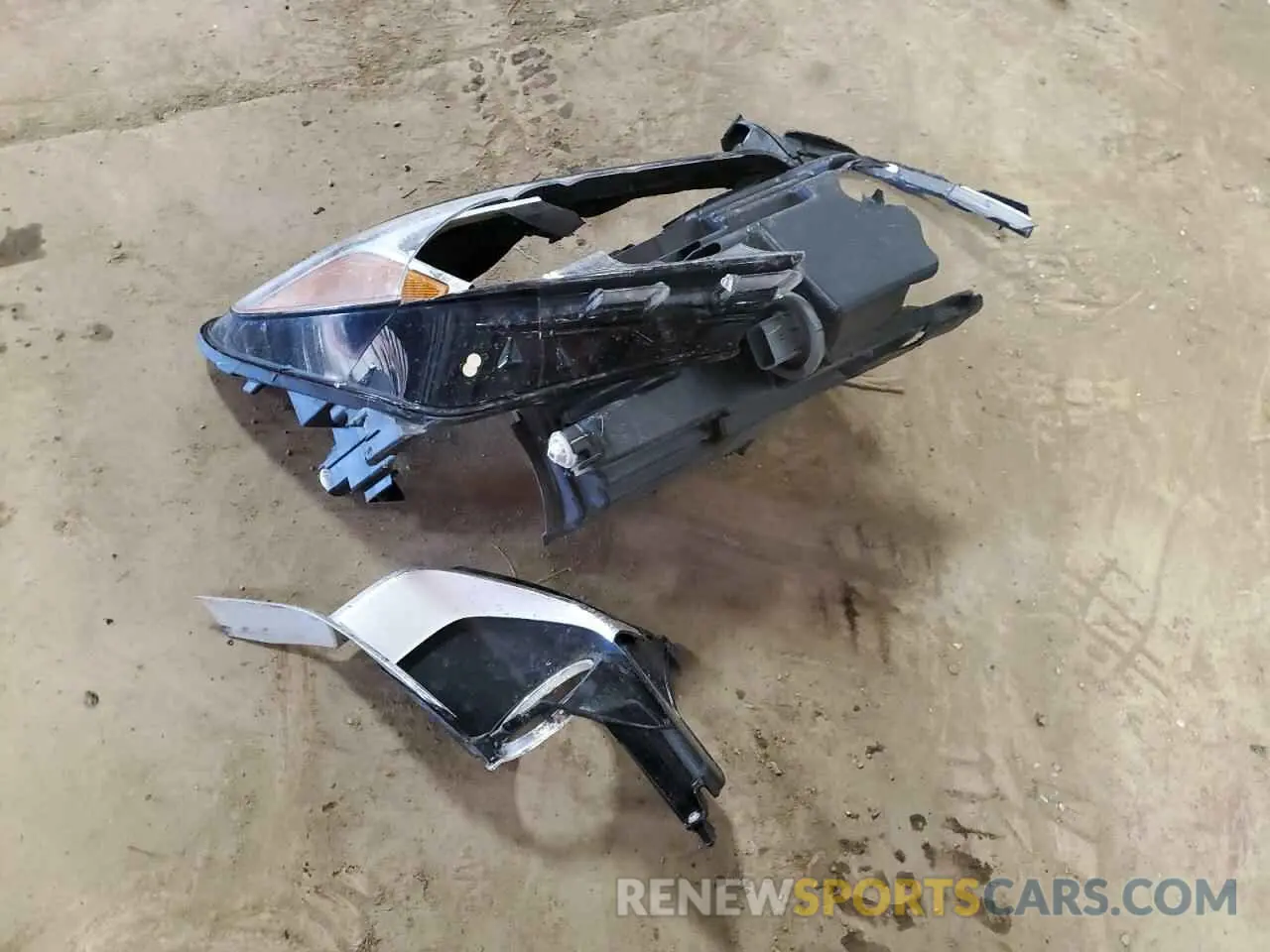 13 Photograph of a damaged car 2GNAXKEV5K6107563 CHEVROLET EQUINOX 2019