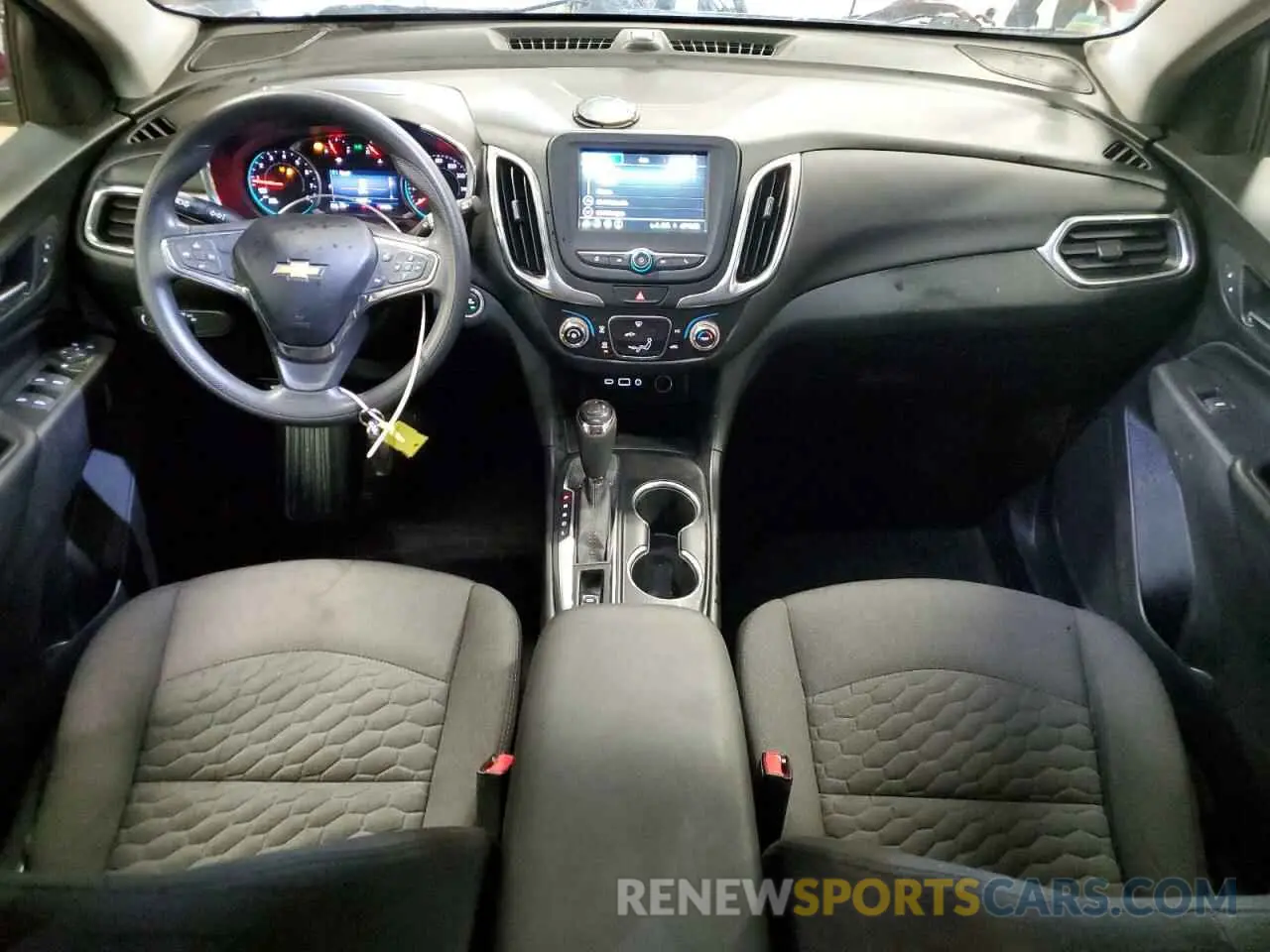 8 Photograph of a damaged car 2GNAXKEV5K6107563 CHEVROLET EQUINOX 2019