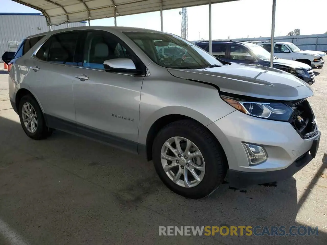 4 Photograph of a damaged car 2GNAXKEV5K6148744 CHEVROLET EQUINOX 2019