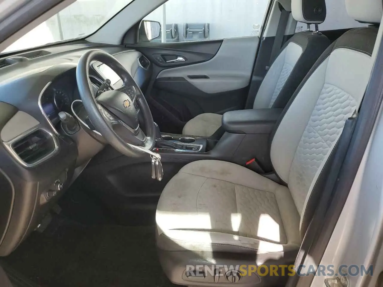 7 Photograph of a damaged car 2GNAXKEV5K6148744 CHEVROLET EQUINOX 2019