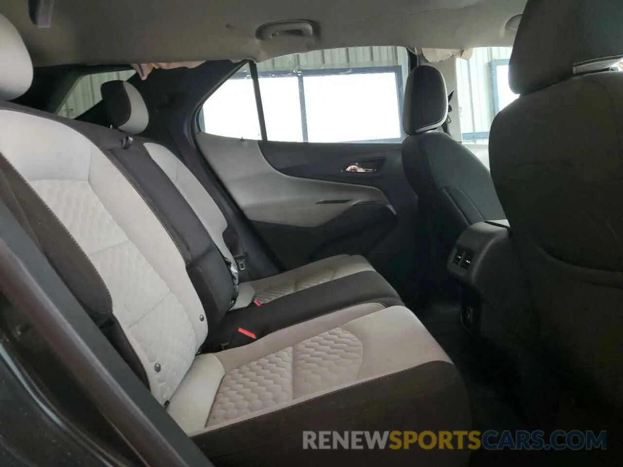 11 Photograph of a damaged car 2GNAXKEV5K6149893 CHEVROLET EQUINOX 2019