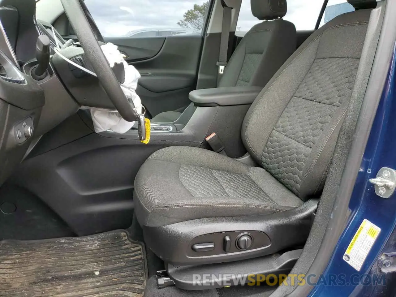 7 Photograph of a damaged car 2GNAXKEV5K6172462 CHEVROLET EQUINOX 2019