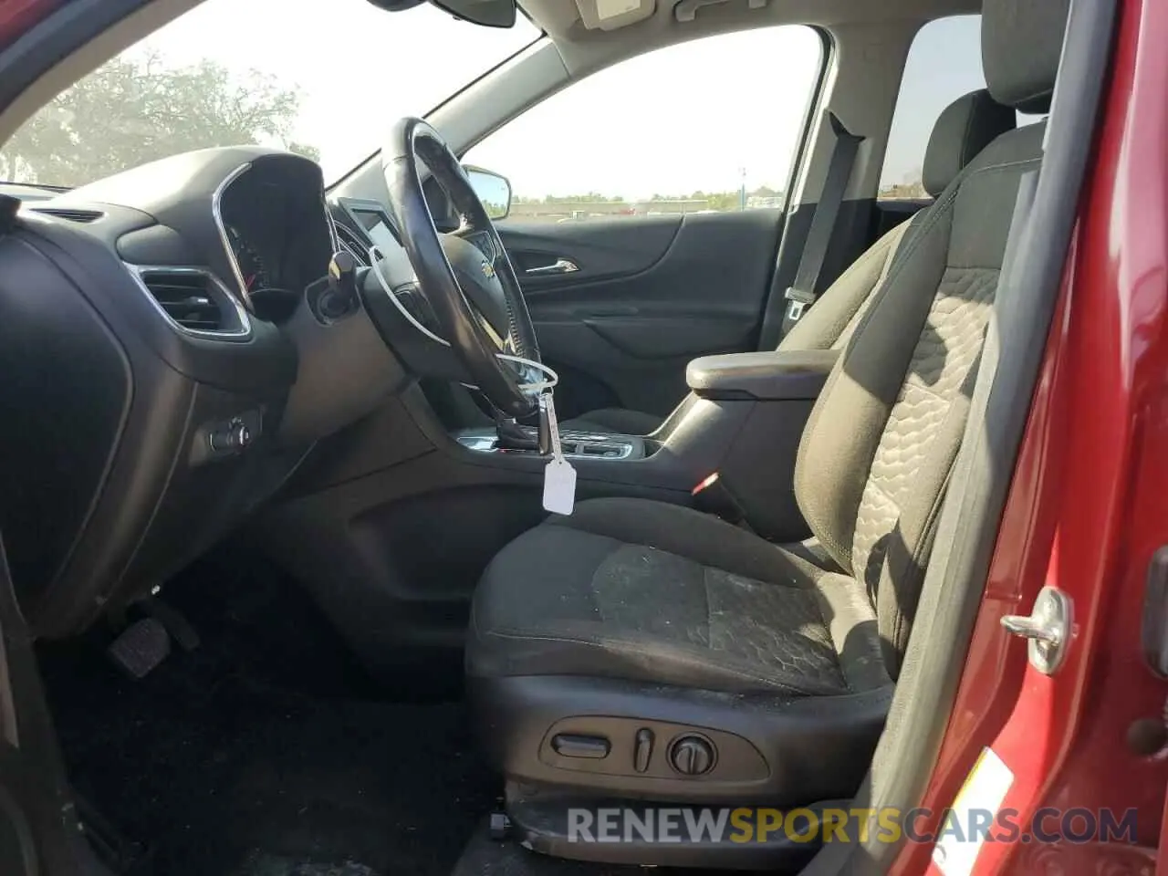 7 Photograph of a damaged car 2GNAXKEV5K6186149 CHEVROLET EQUINOX 2019