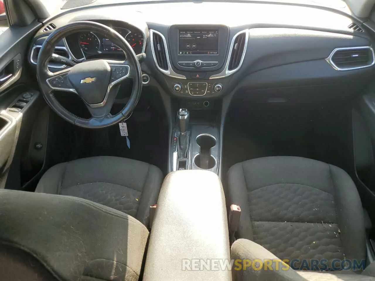 8 Photograph of a damaged car 2GNAXKEV5K6186149 CHEVROLET EQUINOX 2019