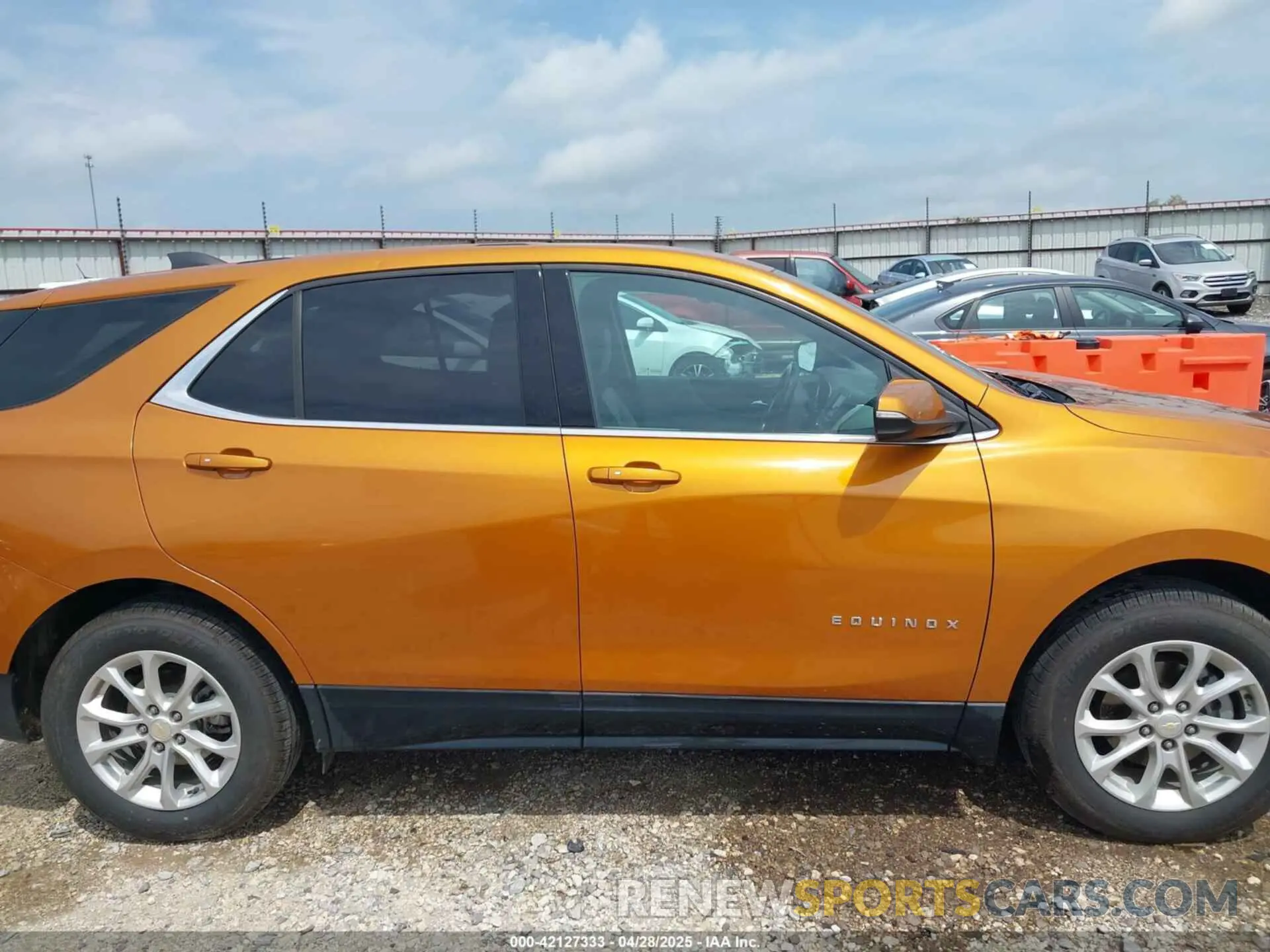 13 Photograph of a damaged car 2GNAXKEV5K6197152 CHEVROLET EQUINOX 2019