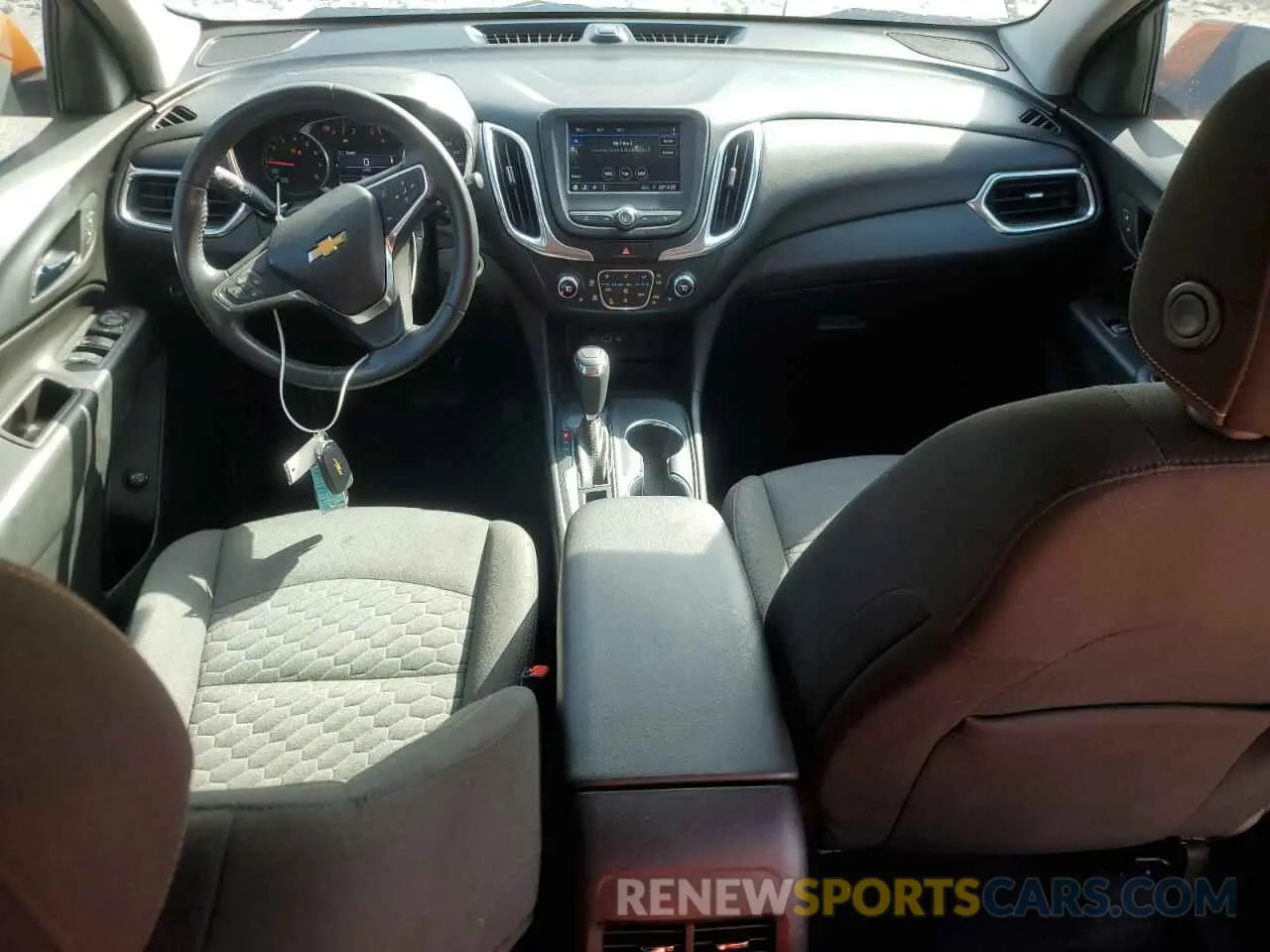 8 Photograph of a damaged car 2GNAXKEV5K6221594 CHEVROLET EQUINOX 2019