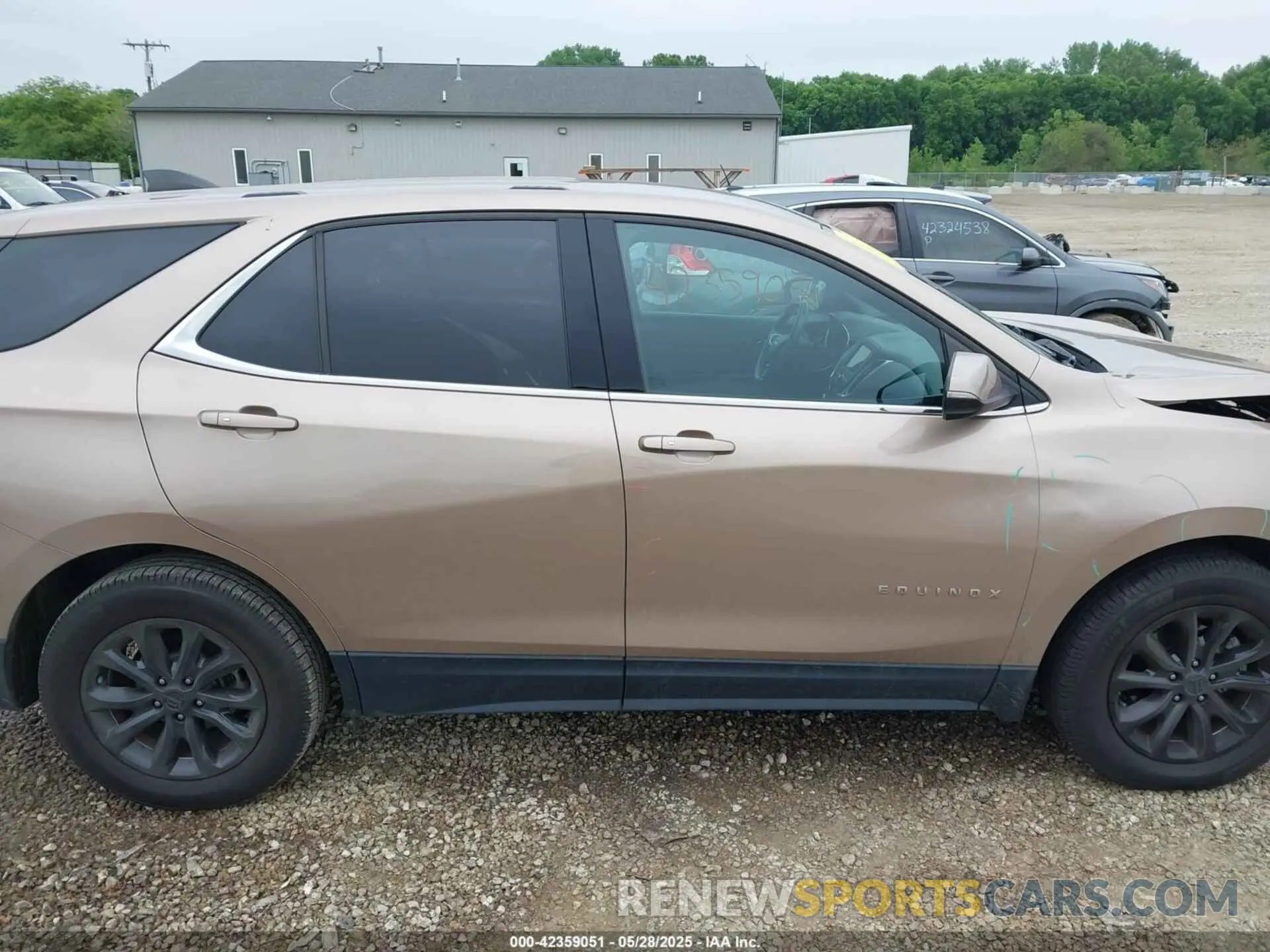 14 Photograph of a damaged car 2GNAXKEV5K6227198 CHEVROLET EQUINOX 2019