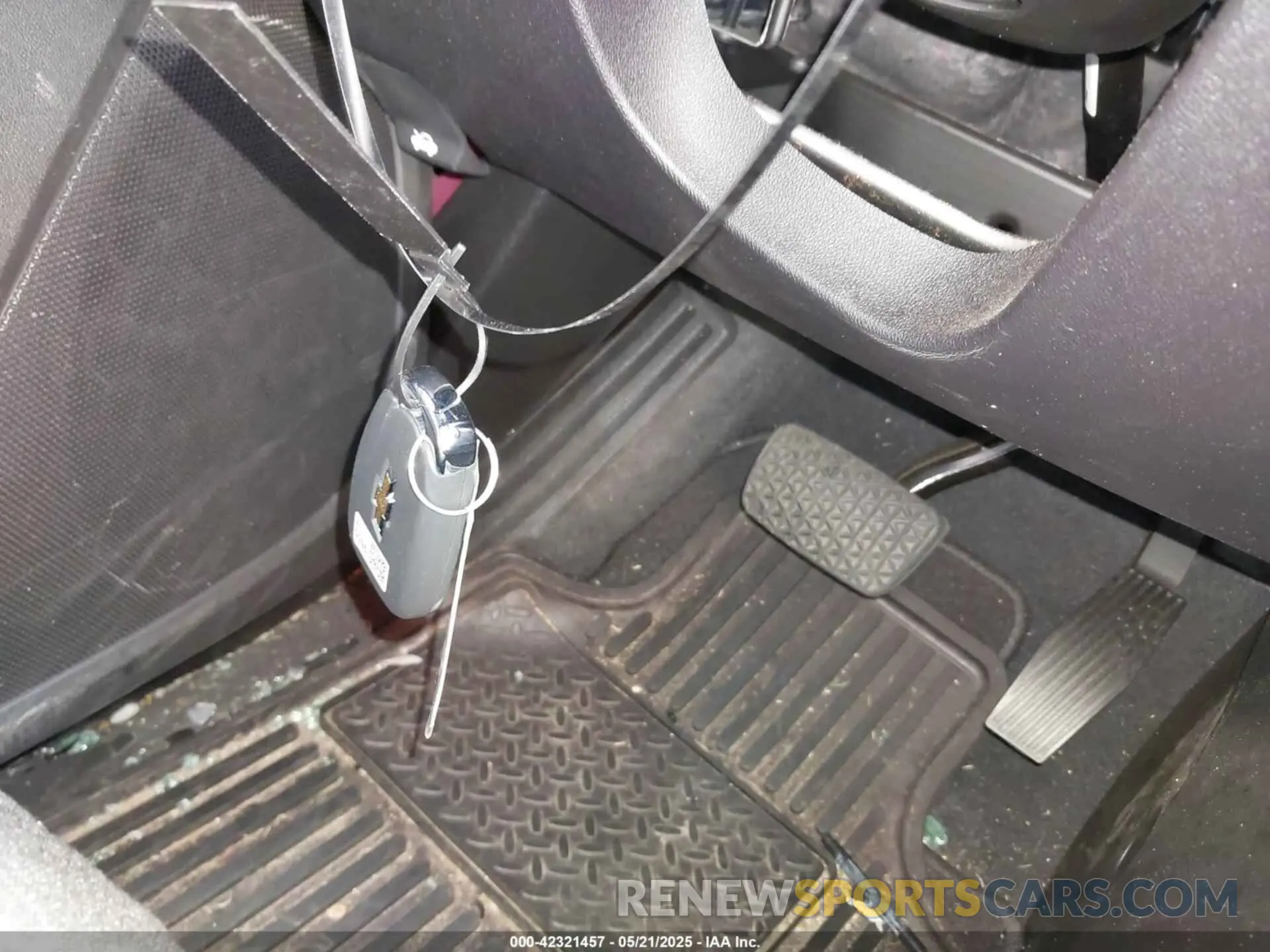 11 Photograph of a damaged car 2GNAXKEV5K6264221 CHEVROLET EQUINOX 2019