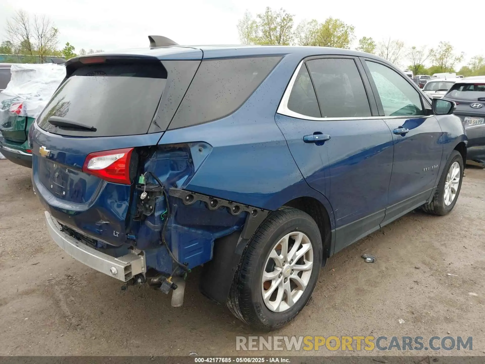 4 Photograph of a damaged car 2GNAXKEV5K6291662 CHEVROLET EQUINOX 2019