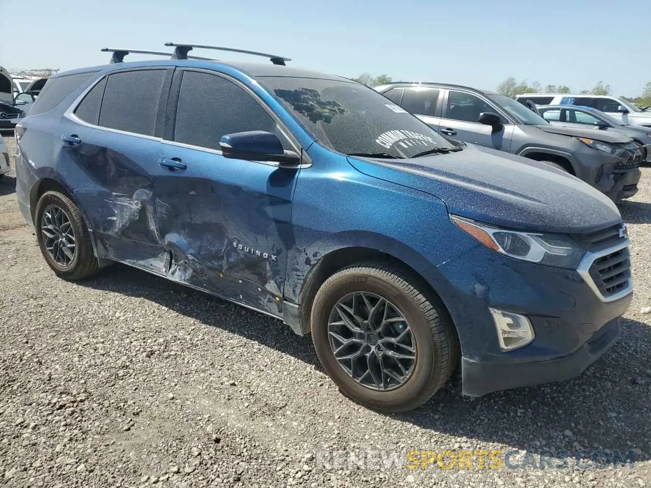 4 Photograph of a damaged car 2GNAXKEV5K6296926 CHEVROLET EQUINOX 2019