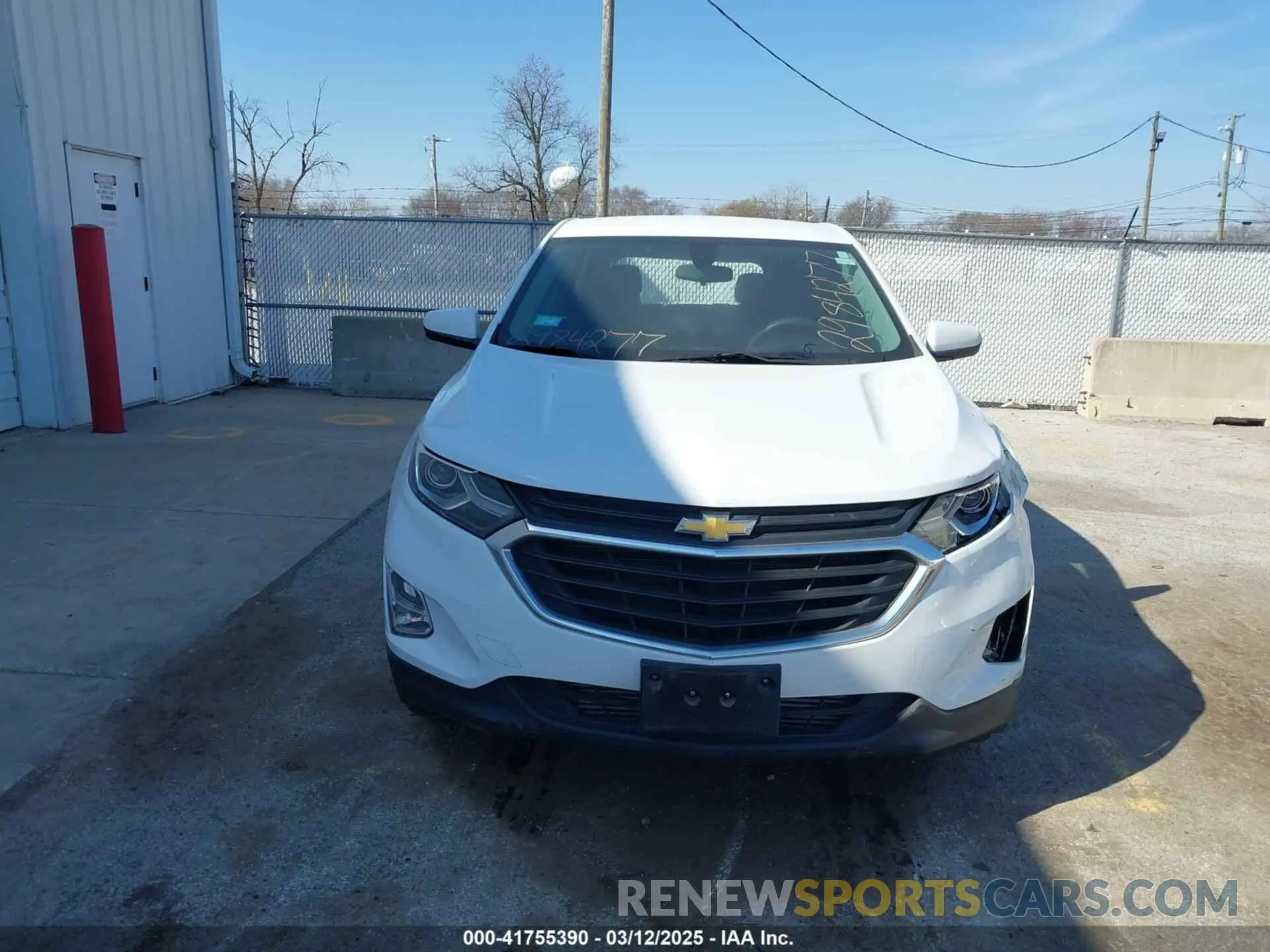 11 Photograph of a damaged car 2GNAXKEV6K6125697 CHEVROLET EQUINOX 2019