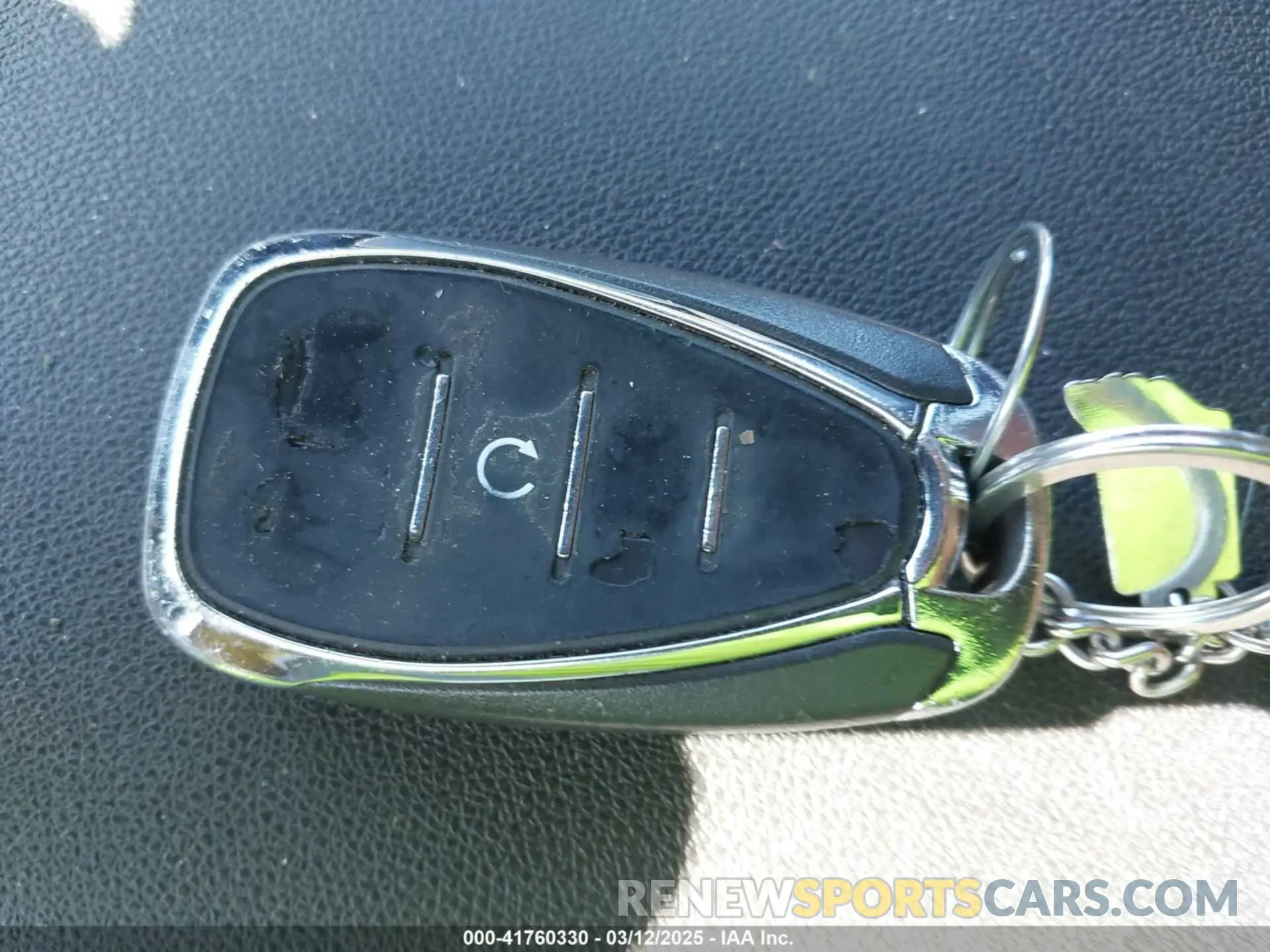 11 Photograph of a damaged car 2GNAXKEV6K6126459 CHEVROLET EQUINOX 2019