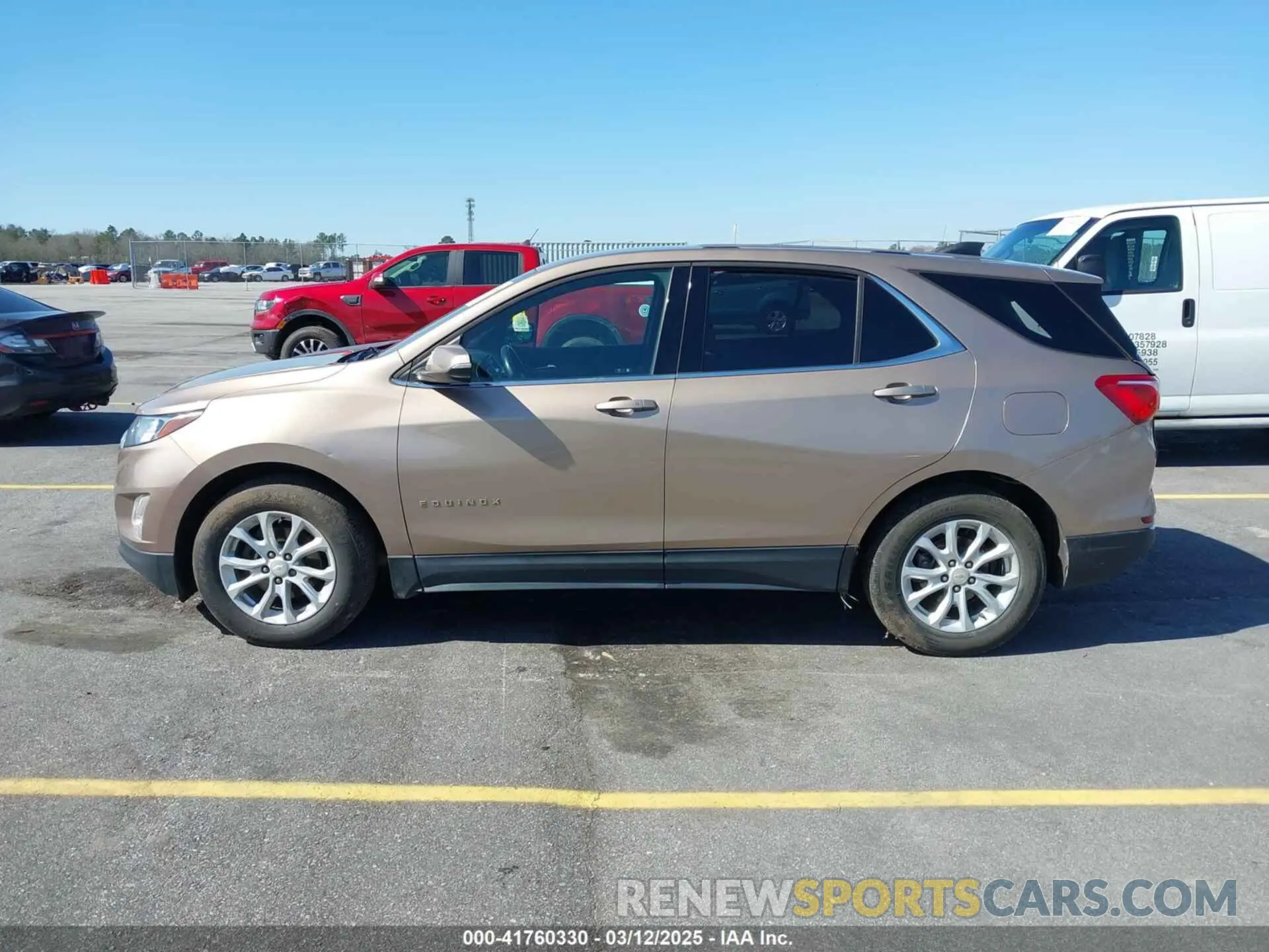 14 Photograph of a damaged car 2GNAXKEV6K6126459 CHEVROLET EQUINOX 2019