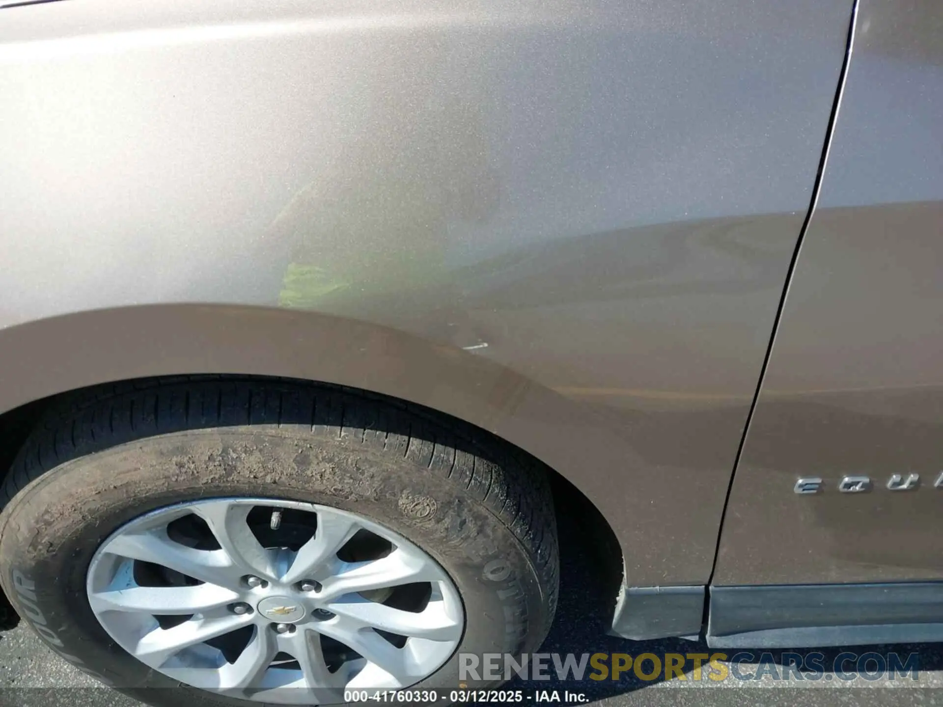 18 Photograph of a damaged car 2GNAXKEV6K6126459 CHEVROLET EQUINOX 2019