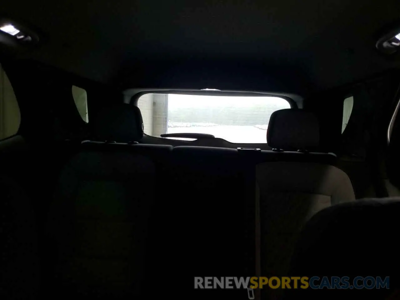 10 Photograph of a damaged car 2GNAXKEV6K6171269 CHEVROLET EQUINOX 2019