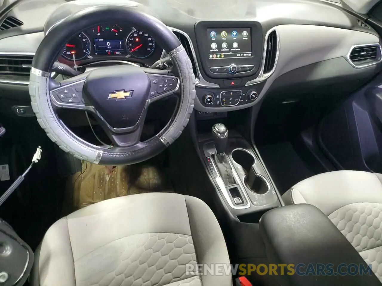 8 Photograph of a damaged car 2GNAXKEV6K6171269 CHEVROLET EQUINOX 2019