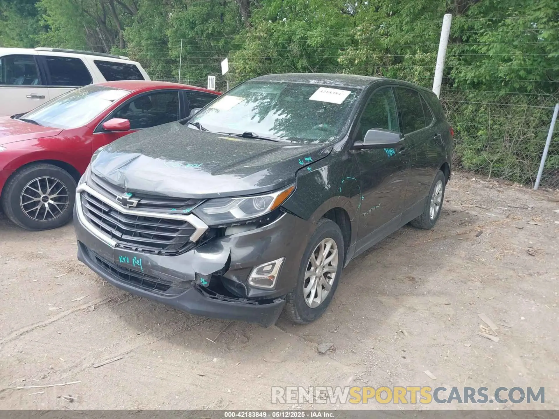 2 Photograph of a damaged car 2GNAXKEV6K6175001 CHEVROLET EQUINOX 2019