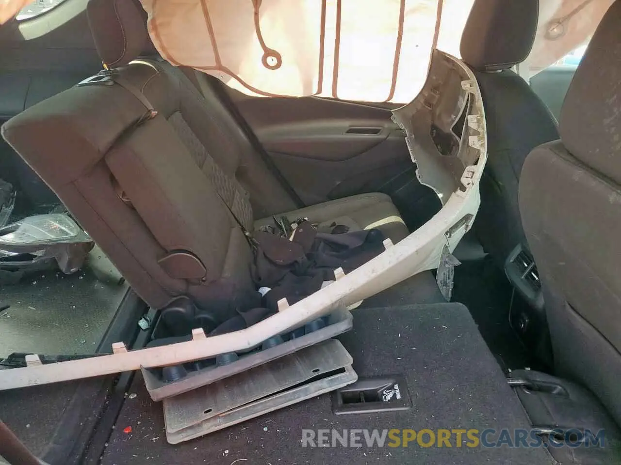 11 Photograph of a damaged car 2GNAXKEV6K6183485 CHEVROLET EQUINOX 2019