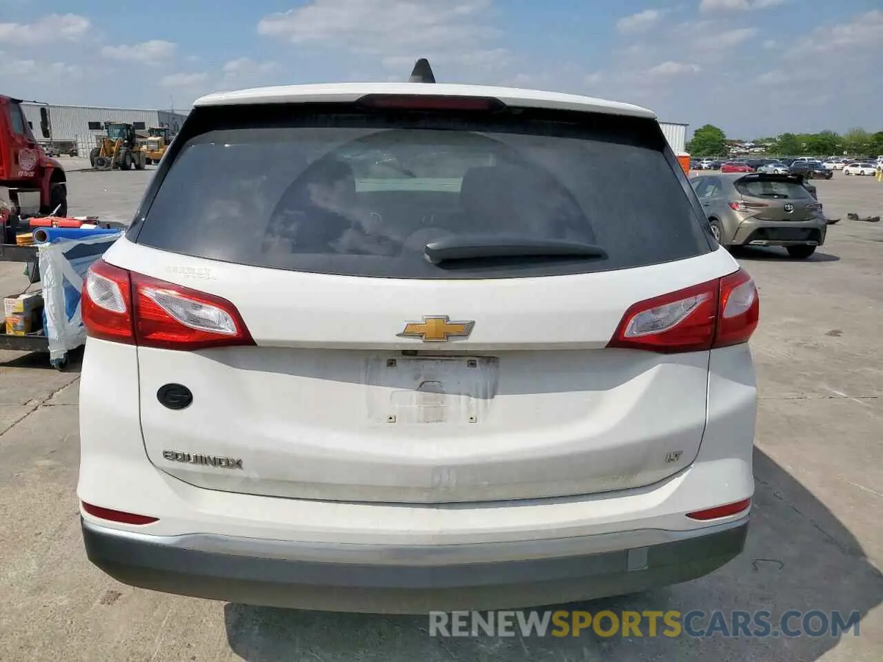 6 Photograph of a damaged car 2GNAXKEV6K6183485 CHEVROLET EQUINOX 2019