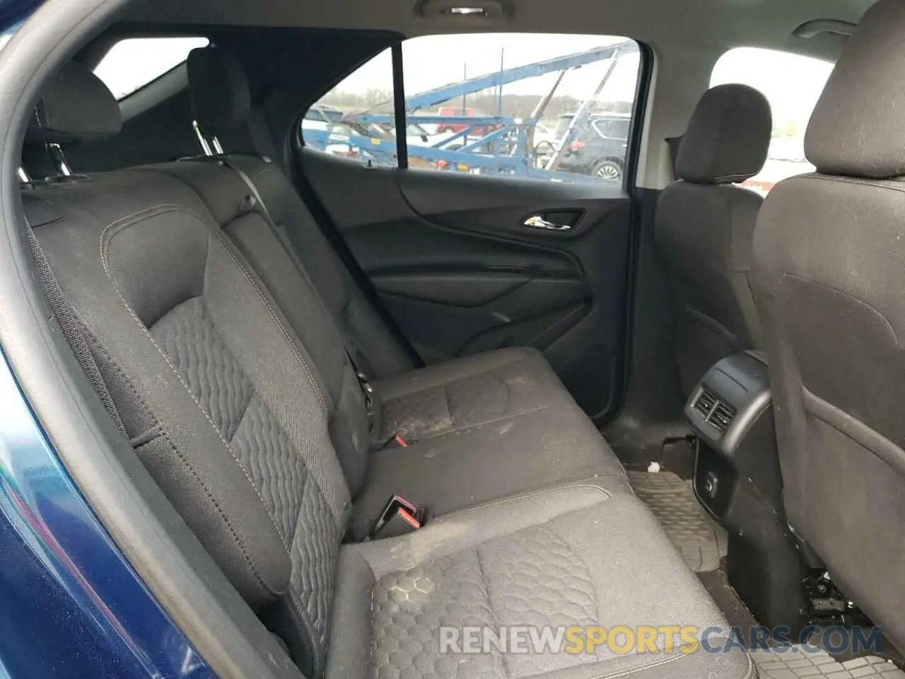 11 Photograph of a damaged car 2GNAXKEV6K6196673 CHEVROLET EQUINOX 2019