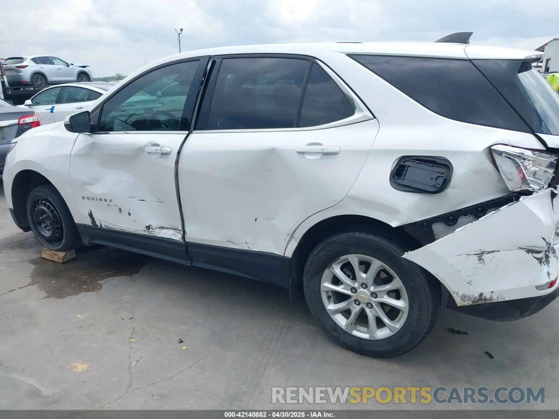 15 Photograph of a damaged car 2GNAXKEV6K6255642 CHEVROLET EQUINOX 2019